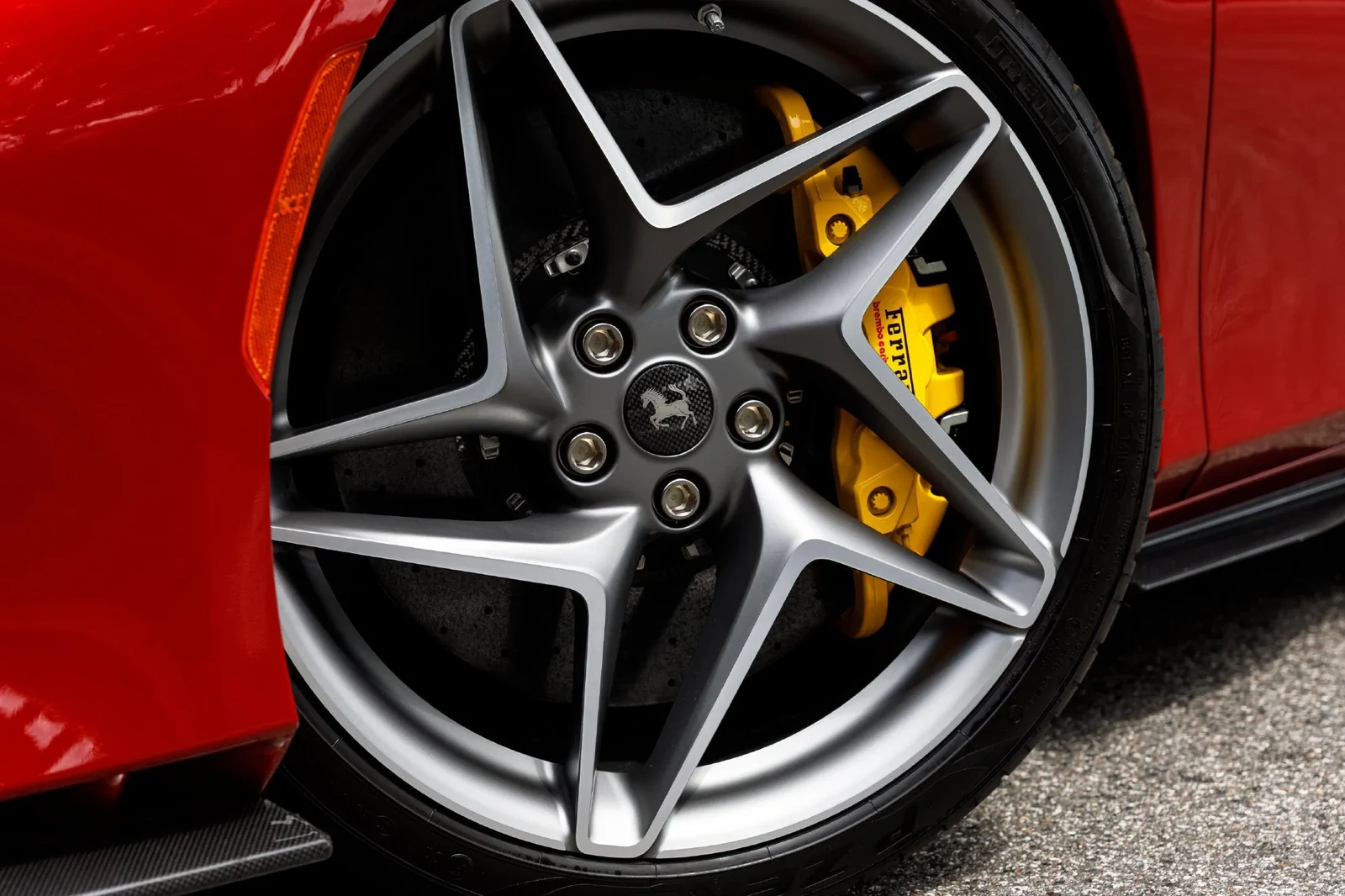 2023 Ferrari F8 Spider, 5/30