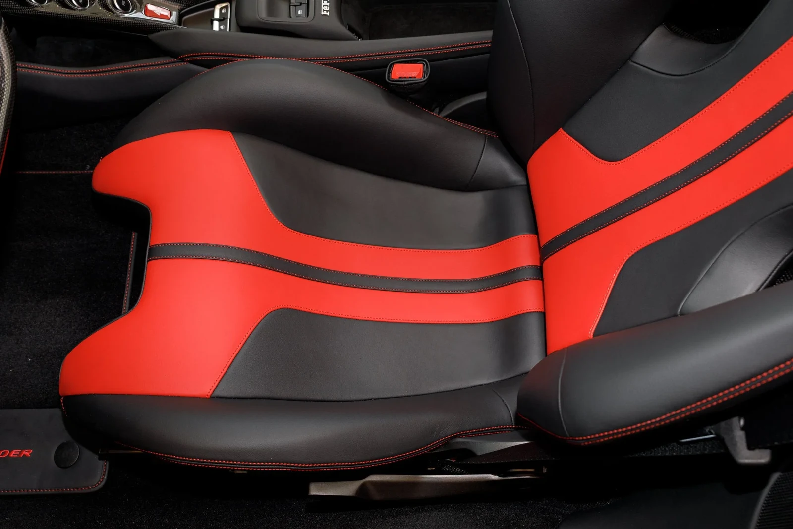 2023 Ferrari F8 Spider, 20/30