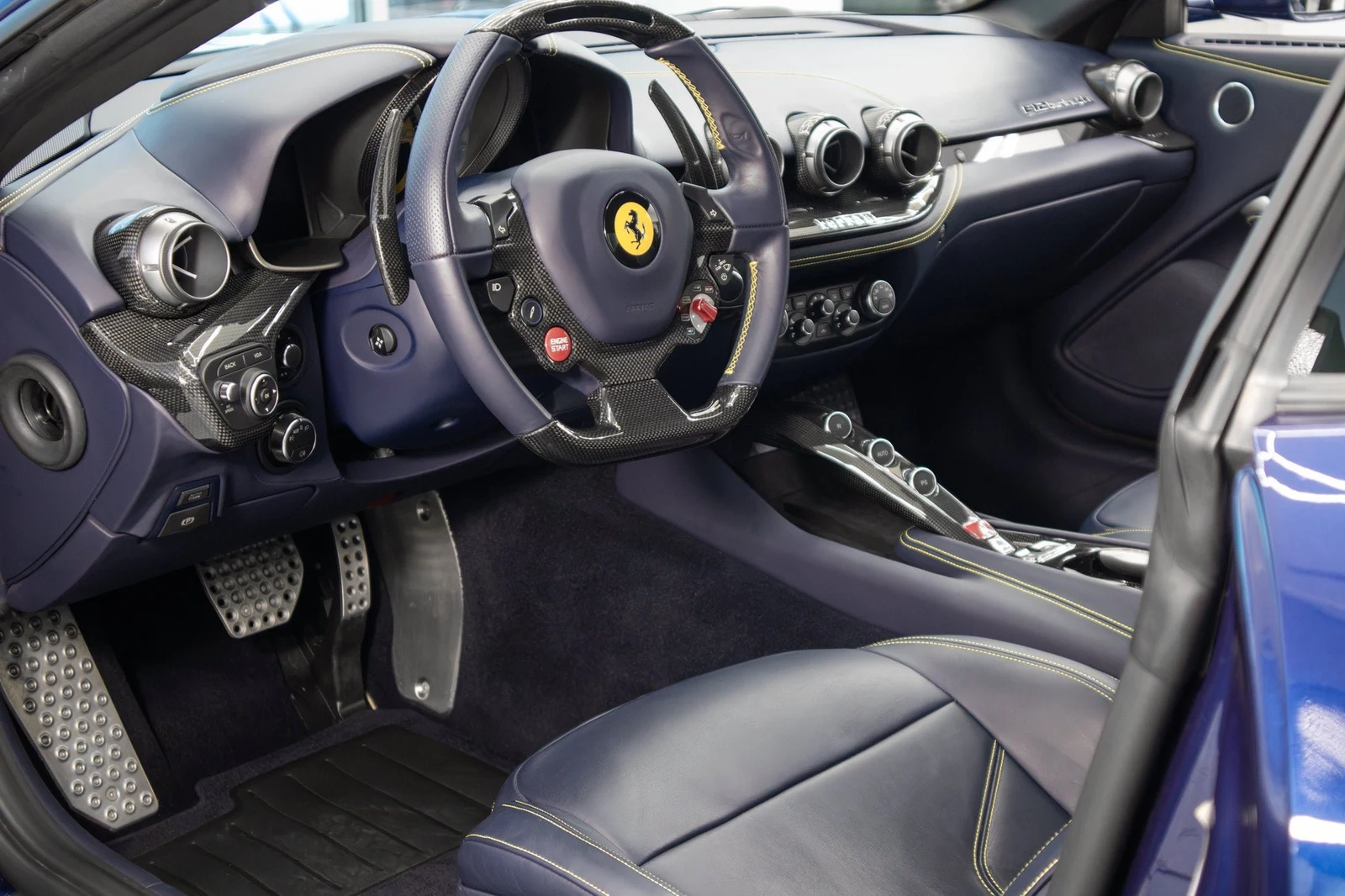 2017 Ferrari F12berlinetta, 13/18