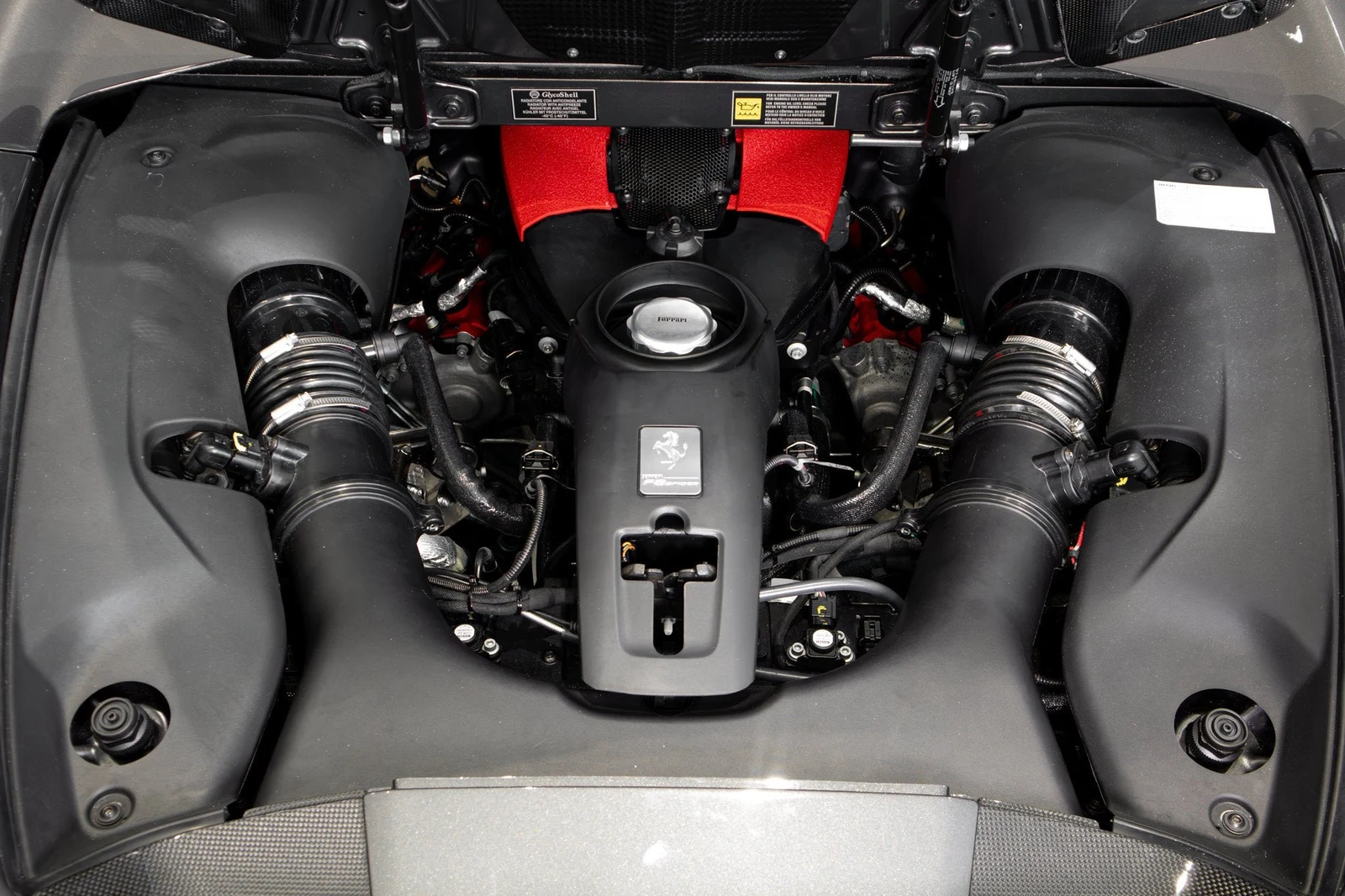 2022 Ferrari F8 Spider, 7/20