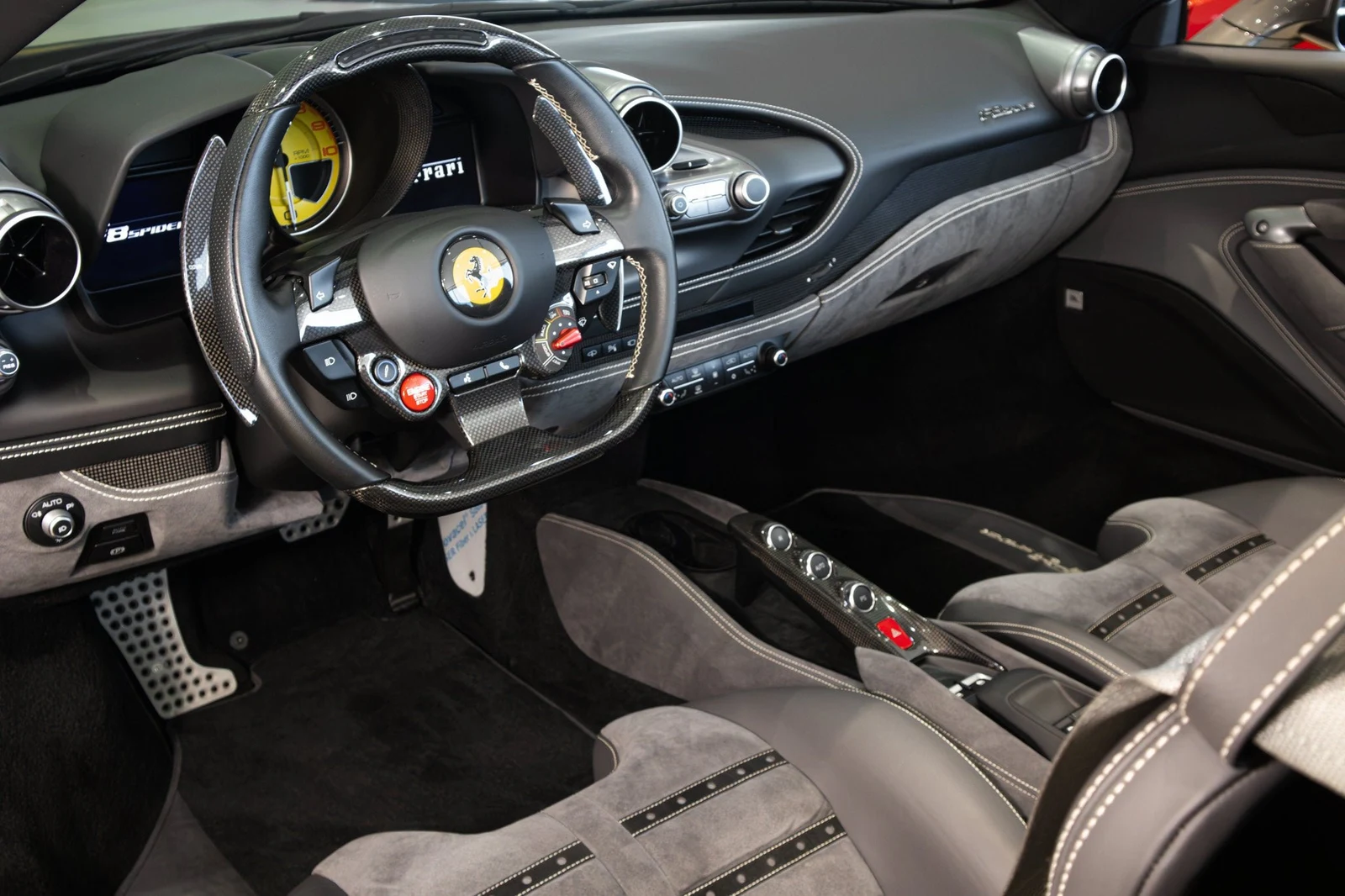 2022 Ferrari F8 Spider, 17/20