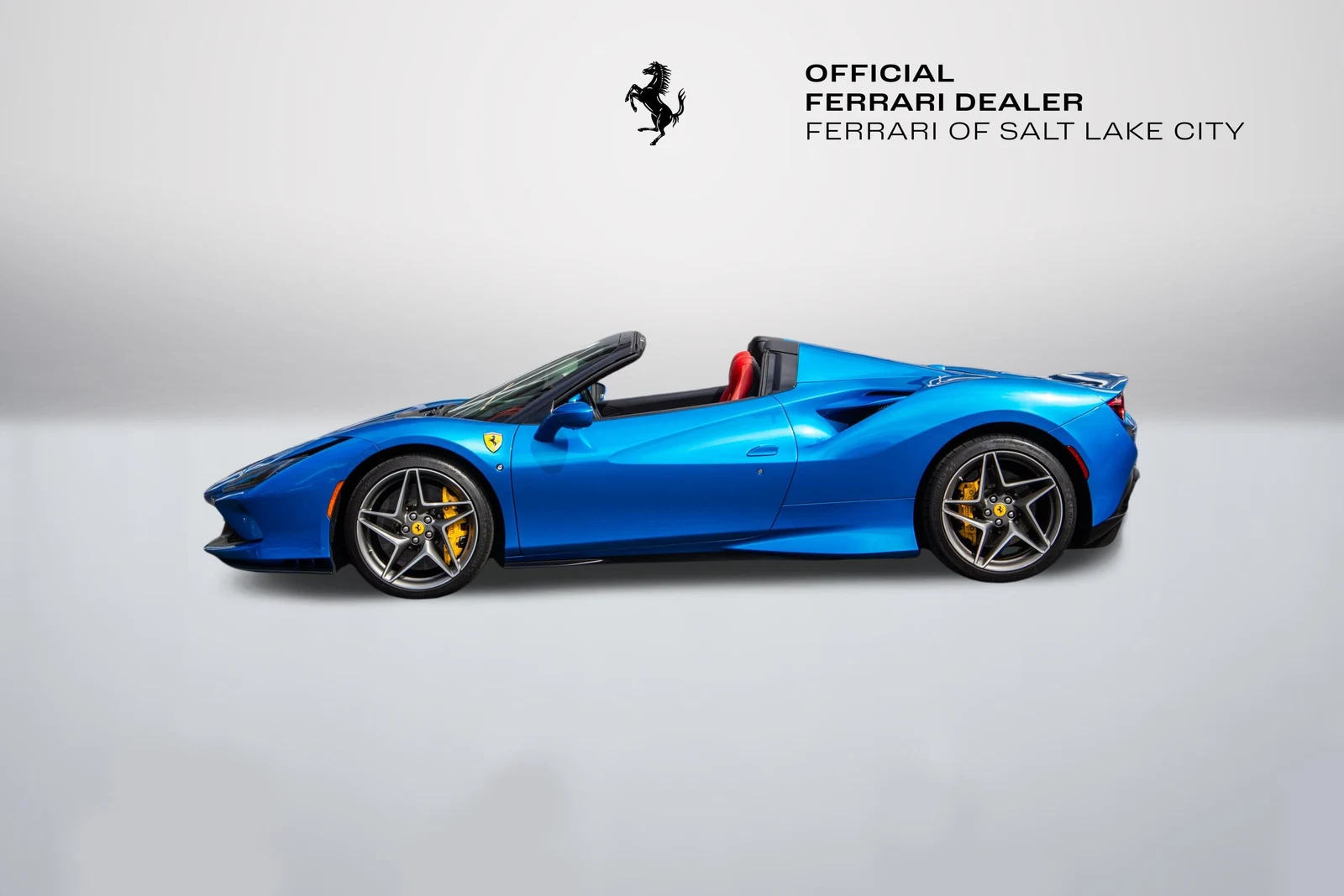 2022 Ferrari F8 Spider, 3/20