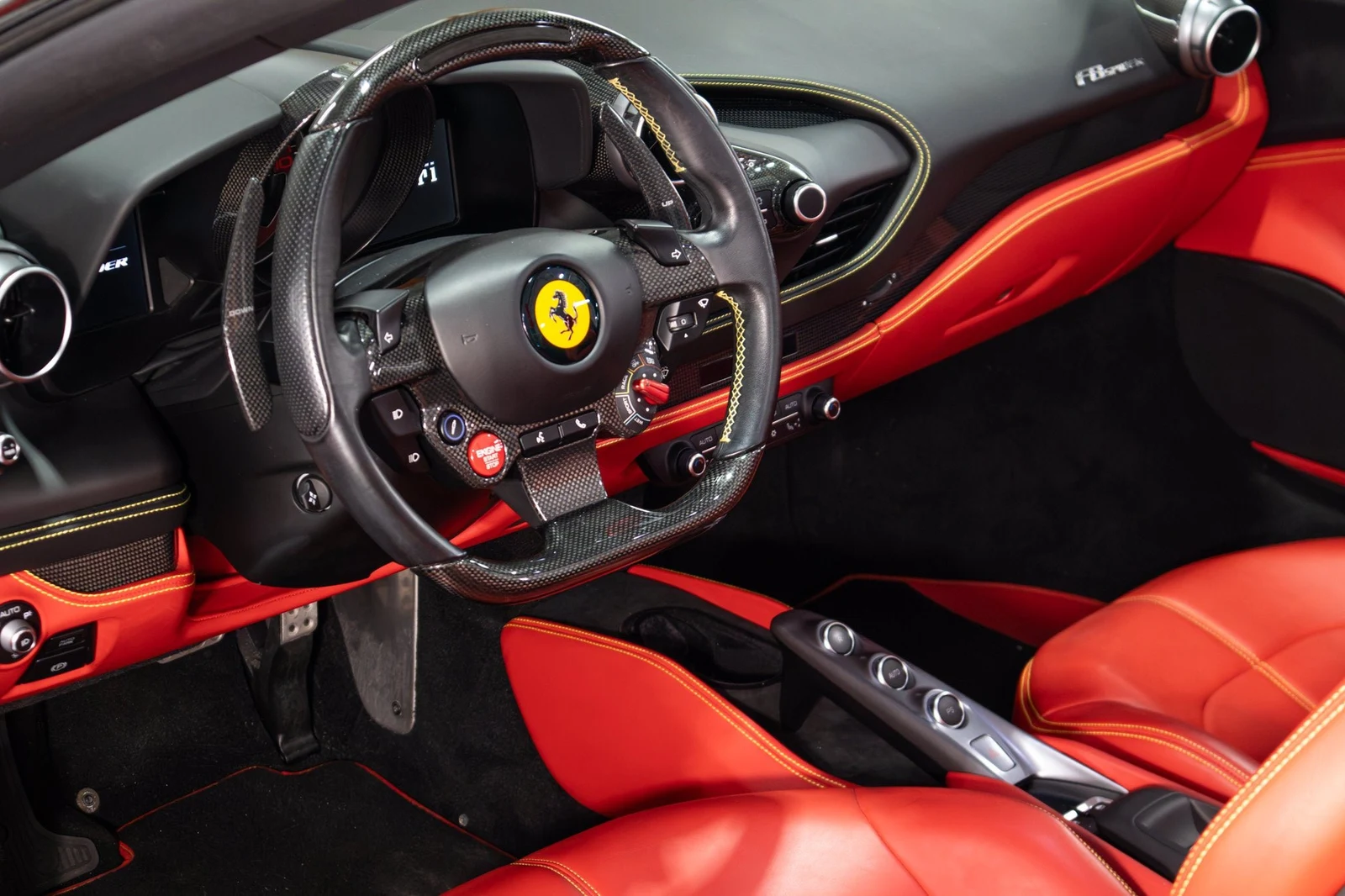 2022 Ferrari F8 Spider, 17/20