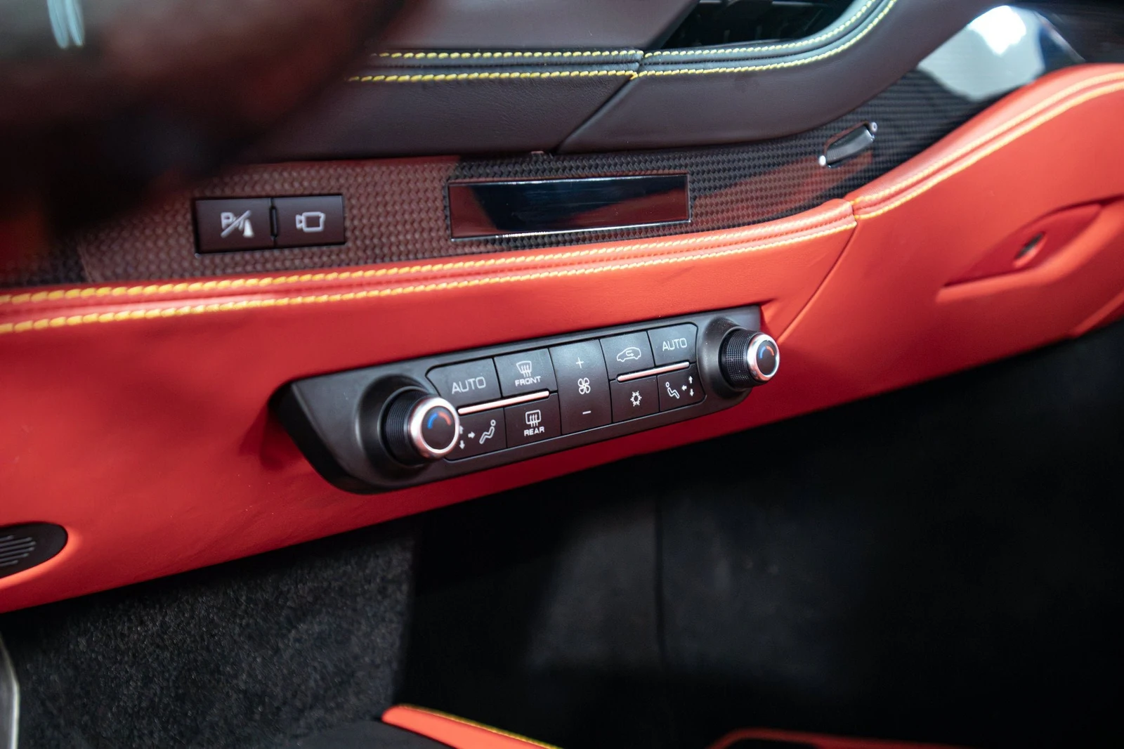 2022 Ferrari F8 Spider, 19/20