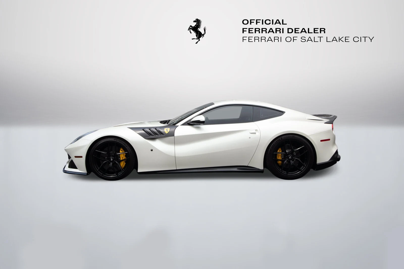 2016 Ferrari F12berlinetta, 2/17