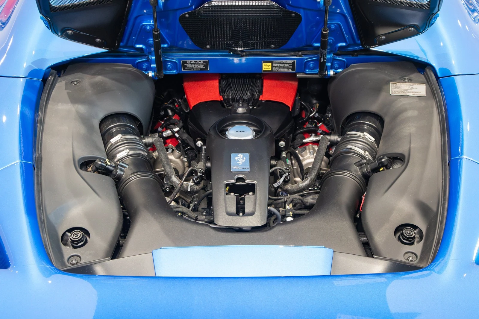 2022 Ferrari F8 Spider, 5/20