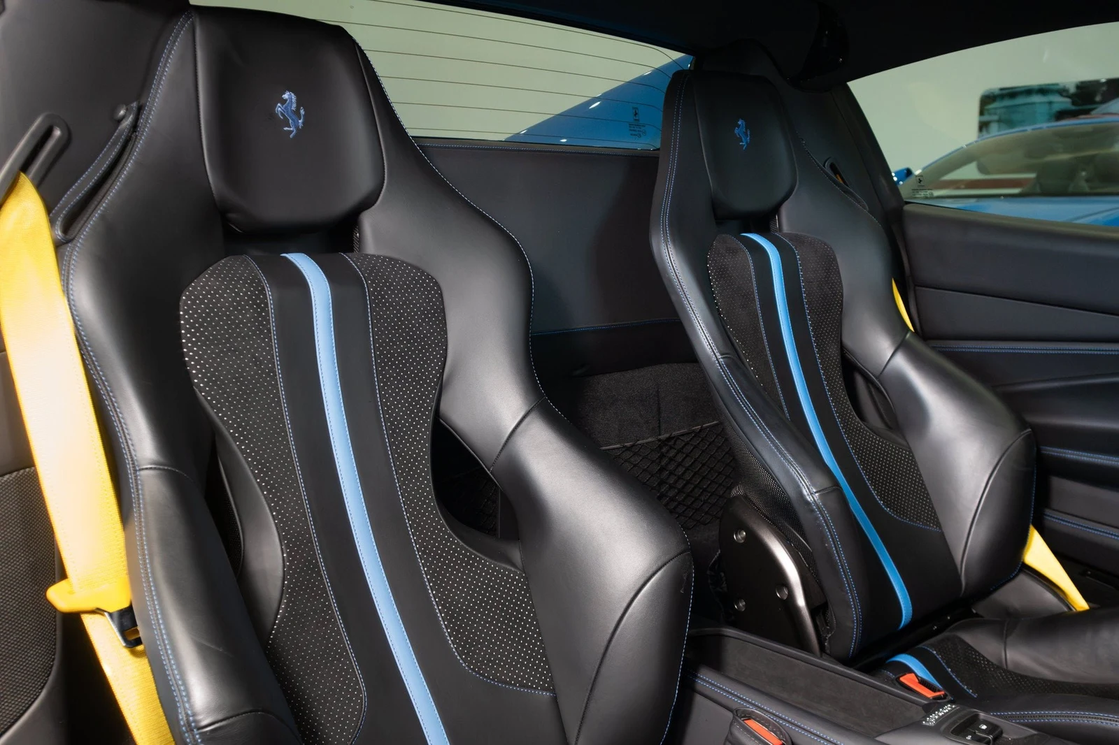 2022 Ferrari F8 Spider, 17/20