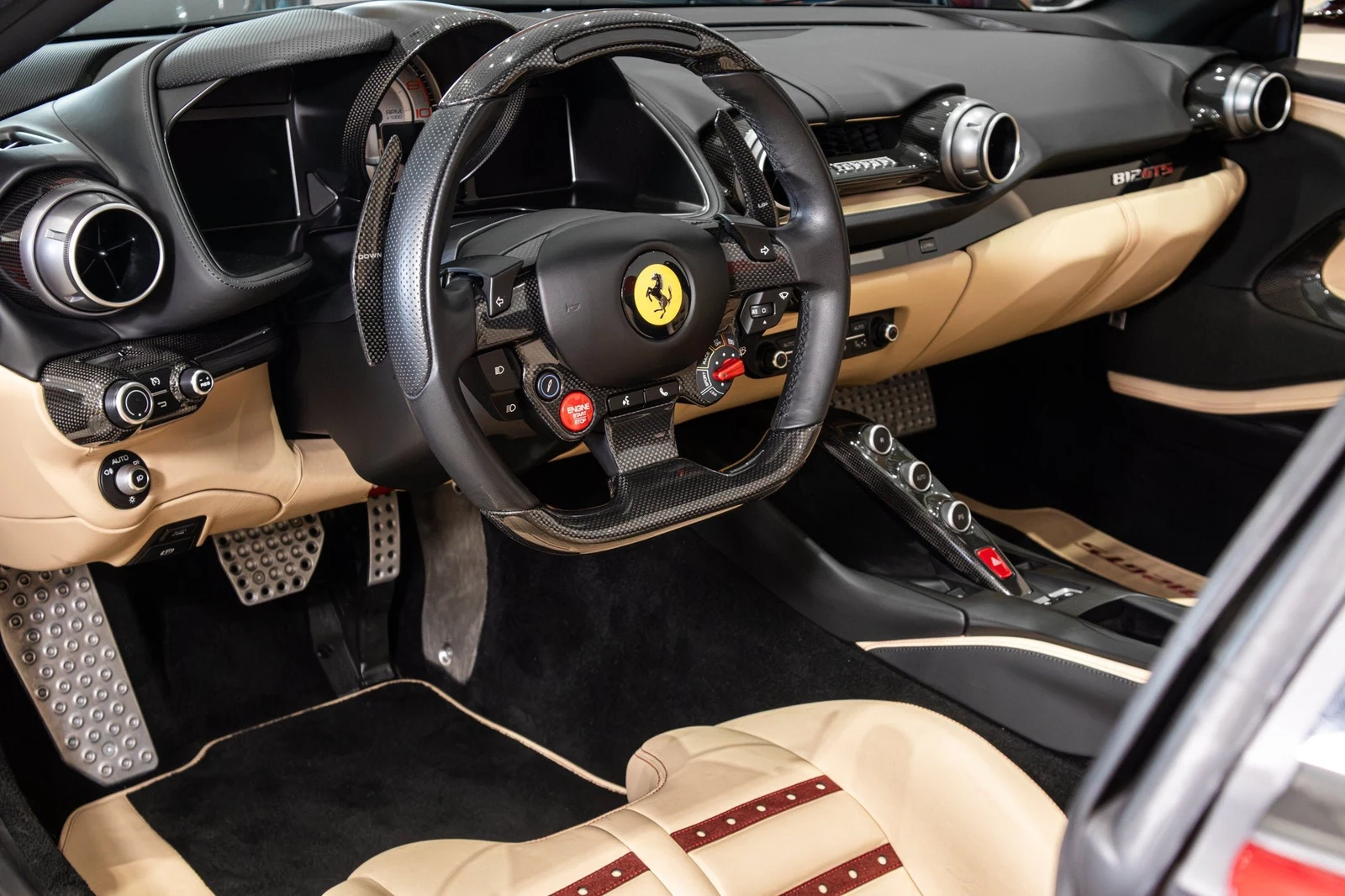 2021 Ferrari 812 GTS, 14/20