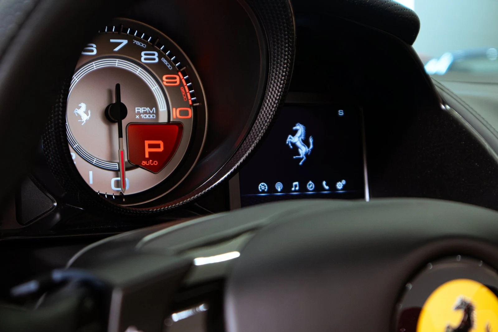 2021 Ferrari 812 GTS, 16/20