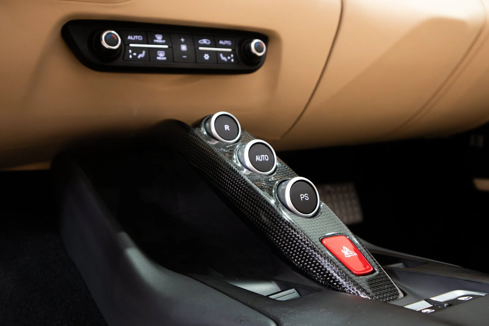 2021 Ferrari 812 GTS, 17/20