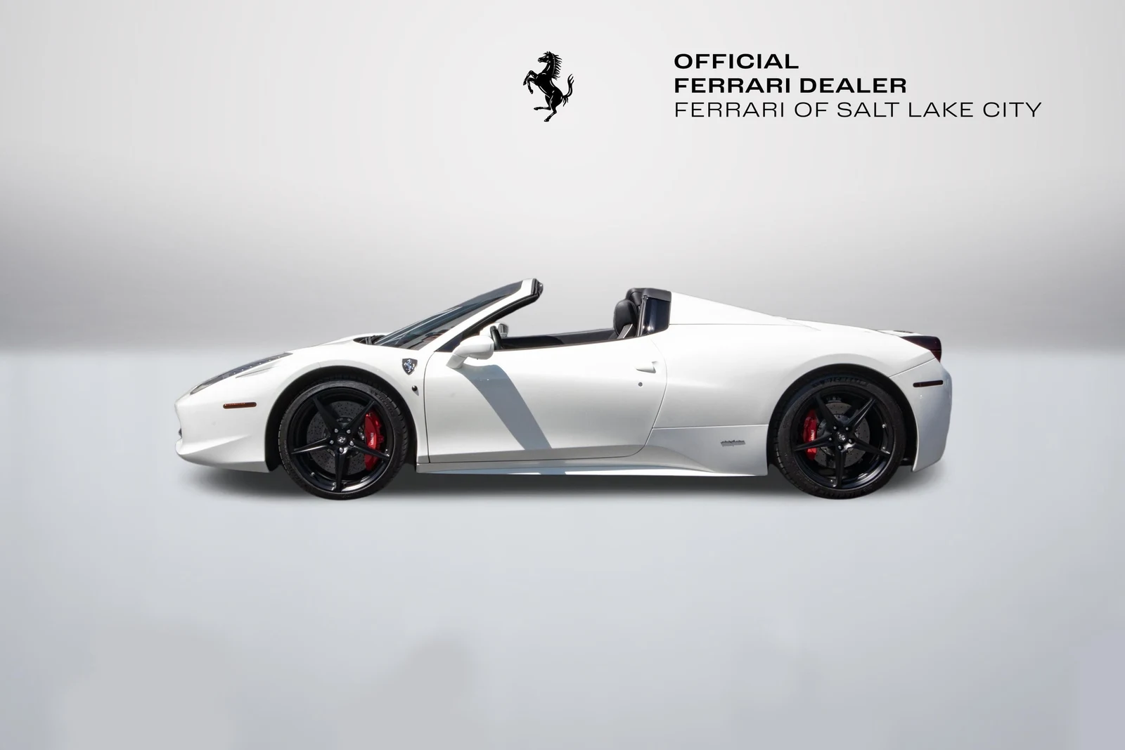 2013 Ferrari 458 Spider, 2/17