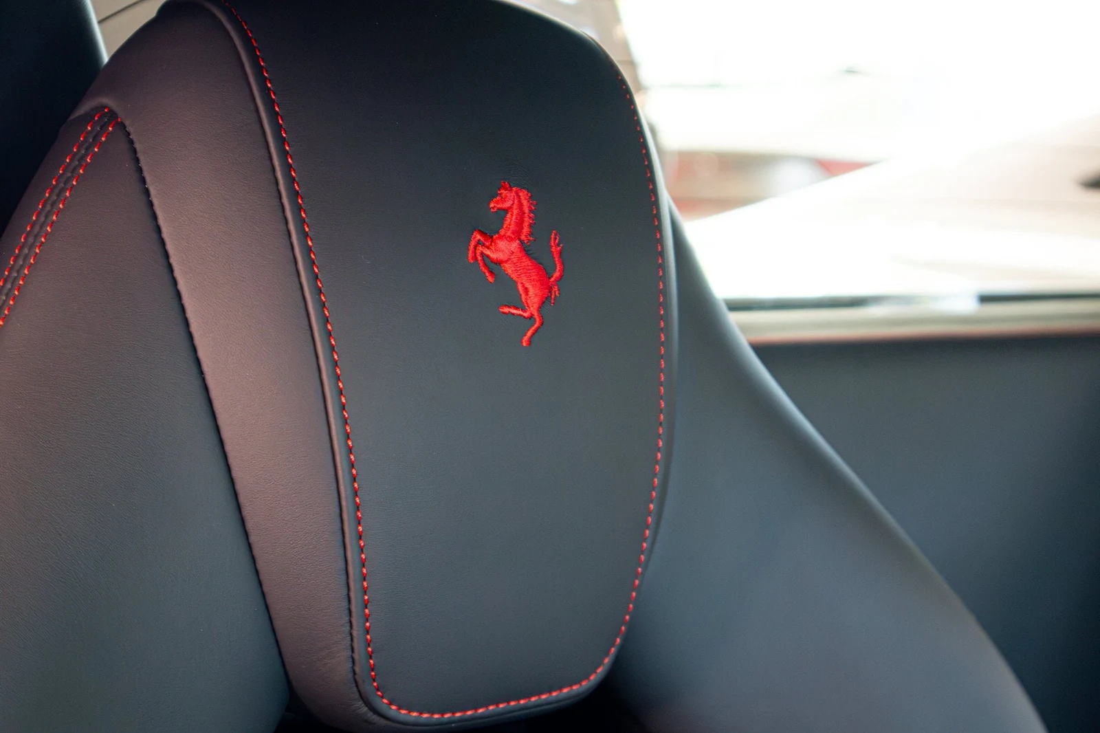 2022 Ferrari F8 Spider, 17/19