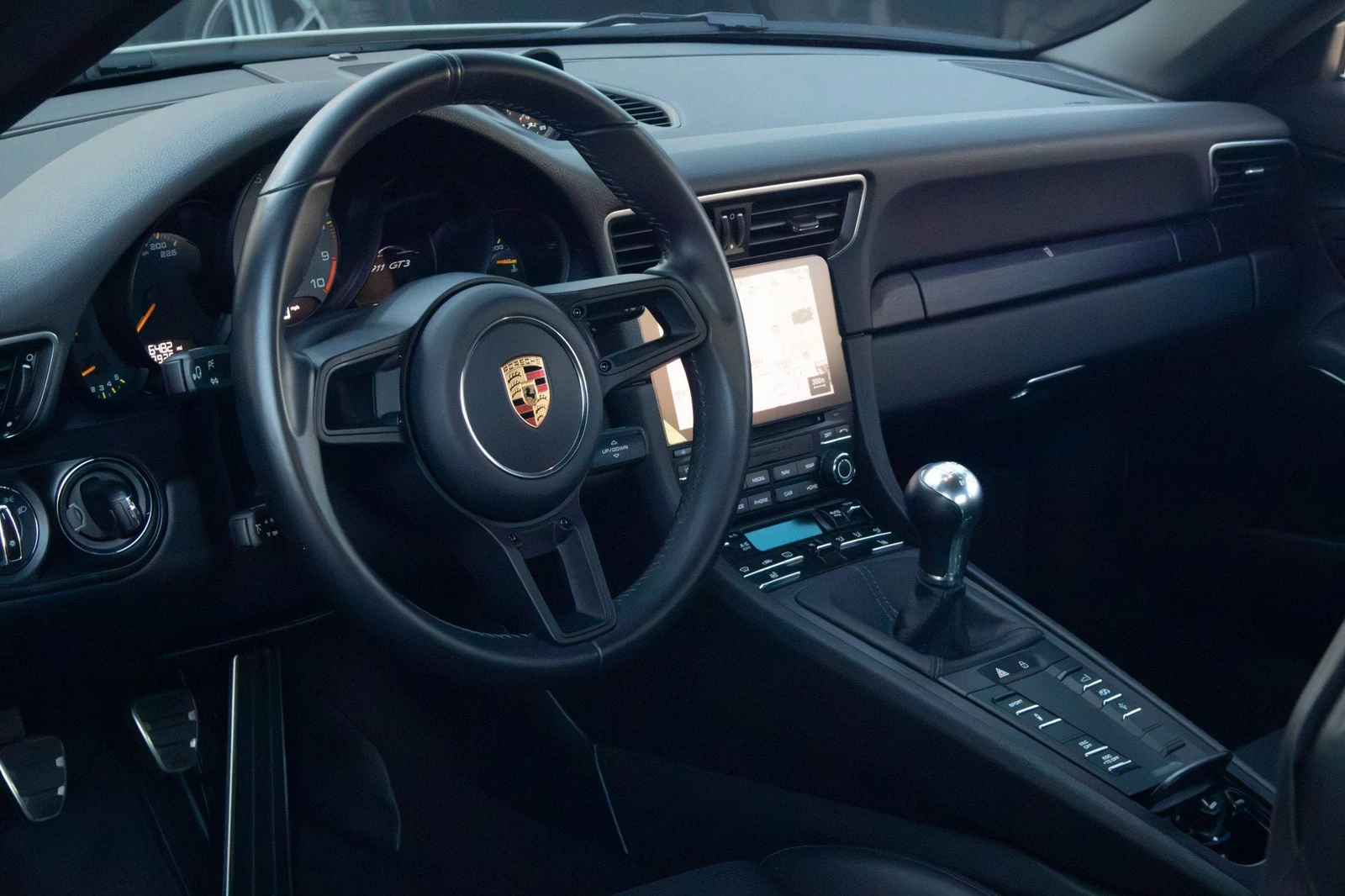 2019 Porsche 911 GT3 Touring interior, dashboard