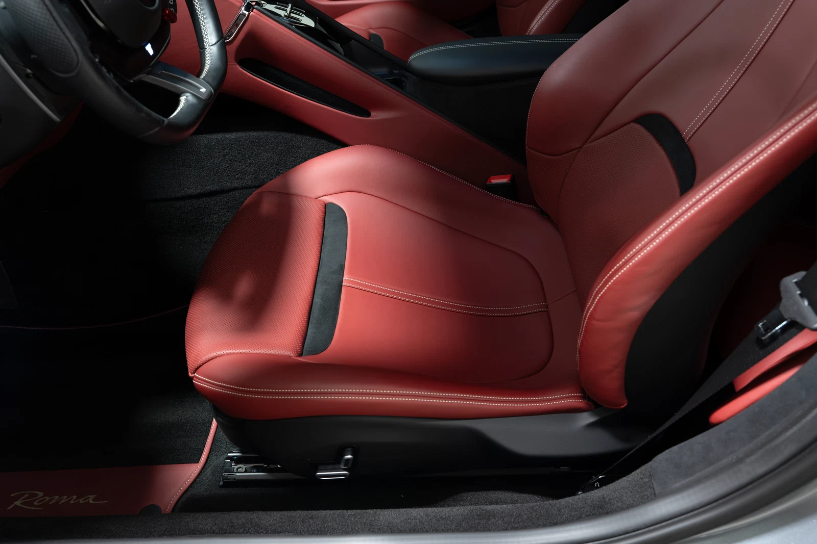 2021 Ferrari Roma, 12/29