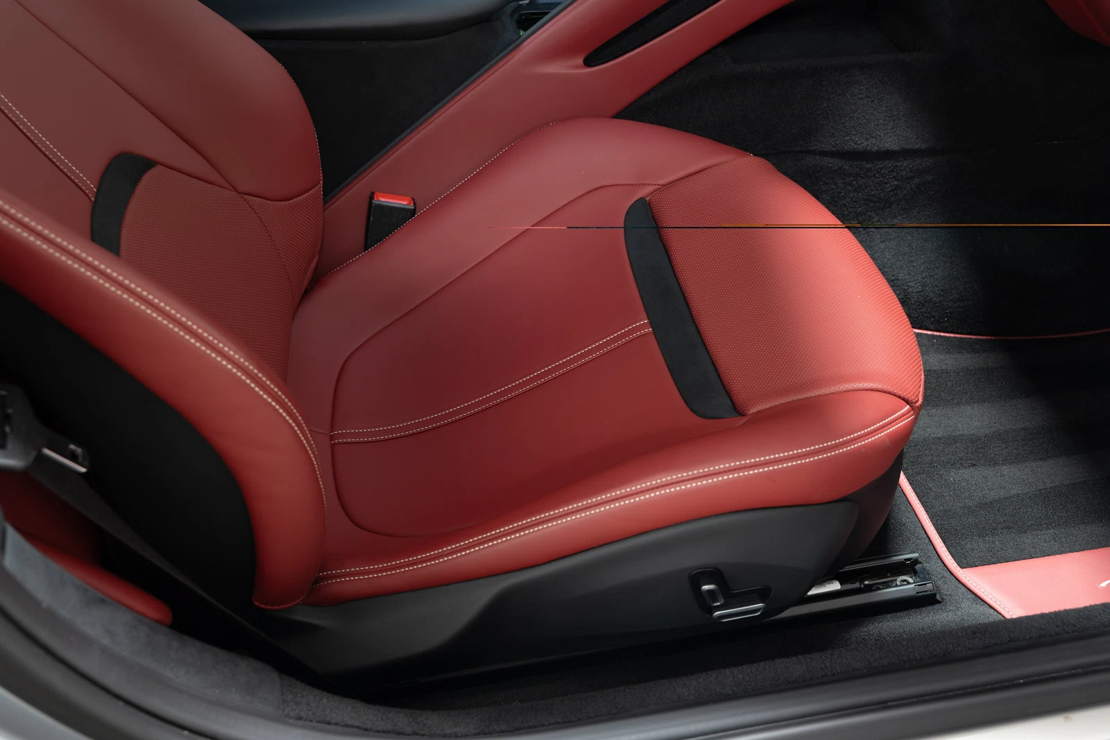 2021 Ferrari Roma, 21/29