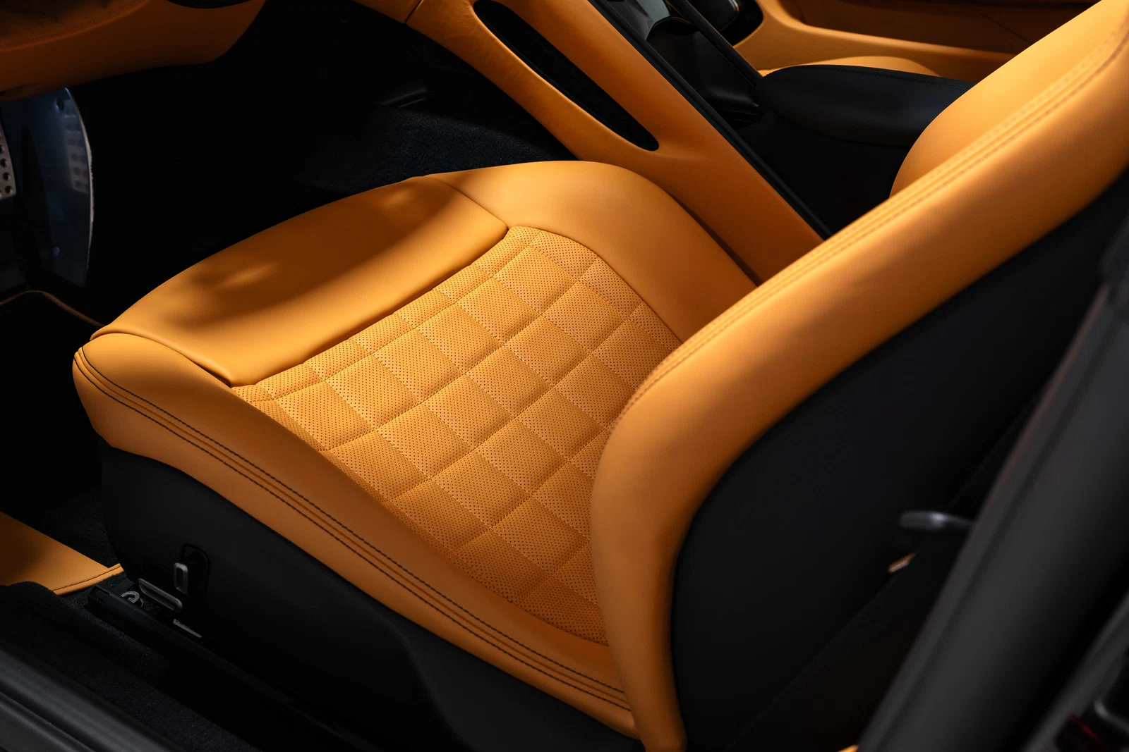 2026 Ferrari Roma Spider, 19/30