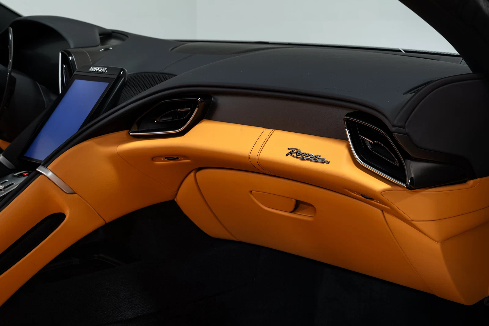 2026 Ferrari Roma Spider, 26/30