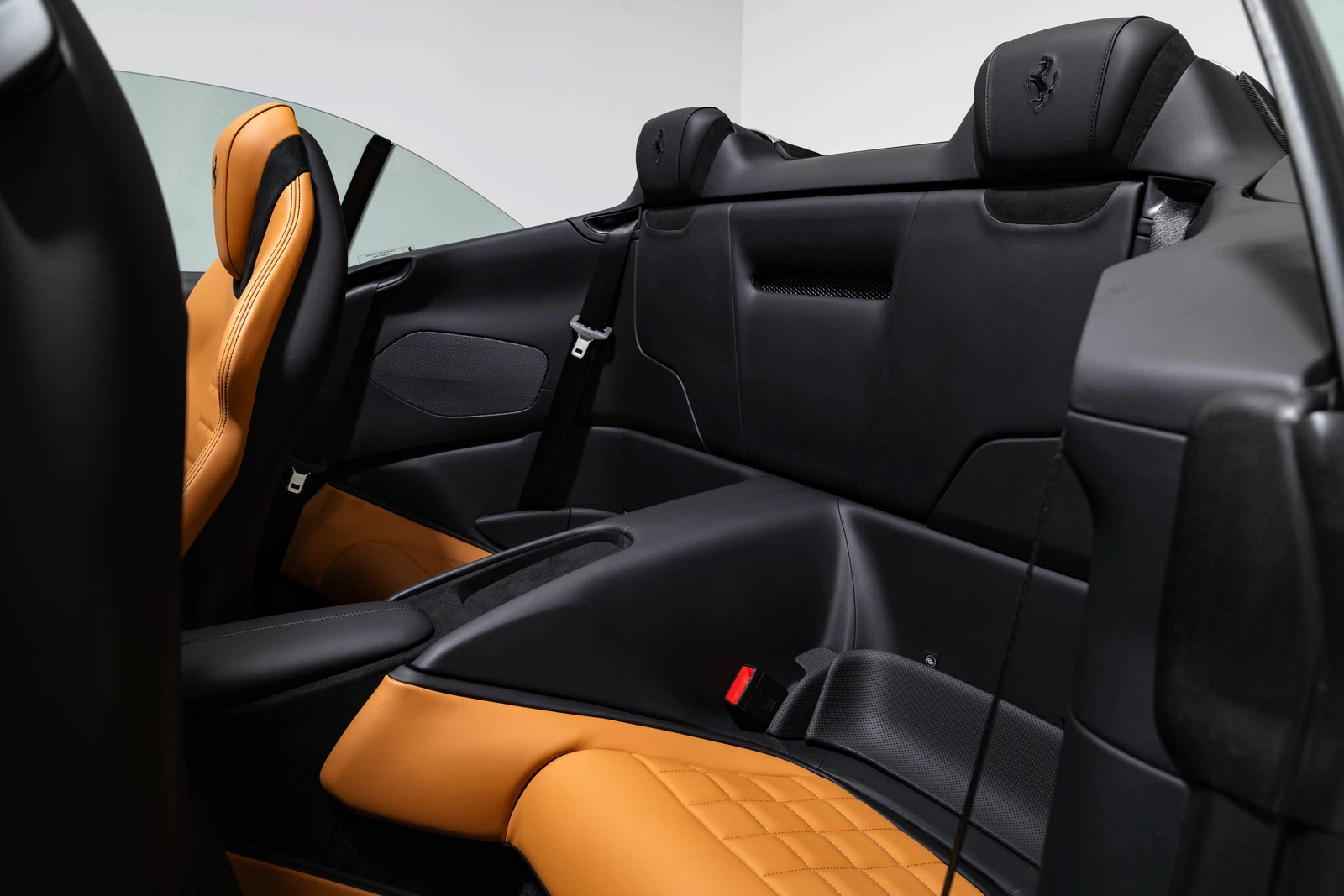 2026 Ferrari Roma Spider, 27/30