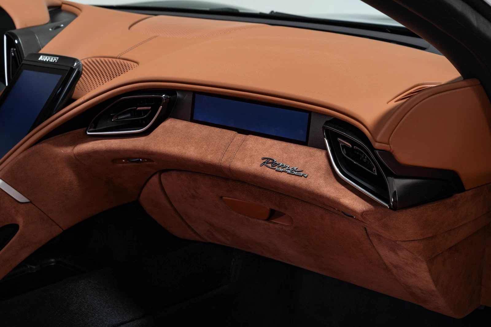 2026 Ferrari Roma Spider, 26/30