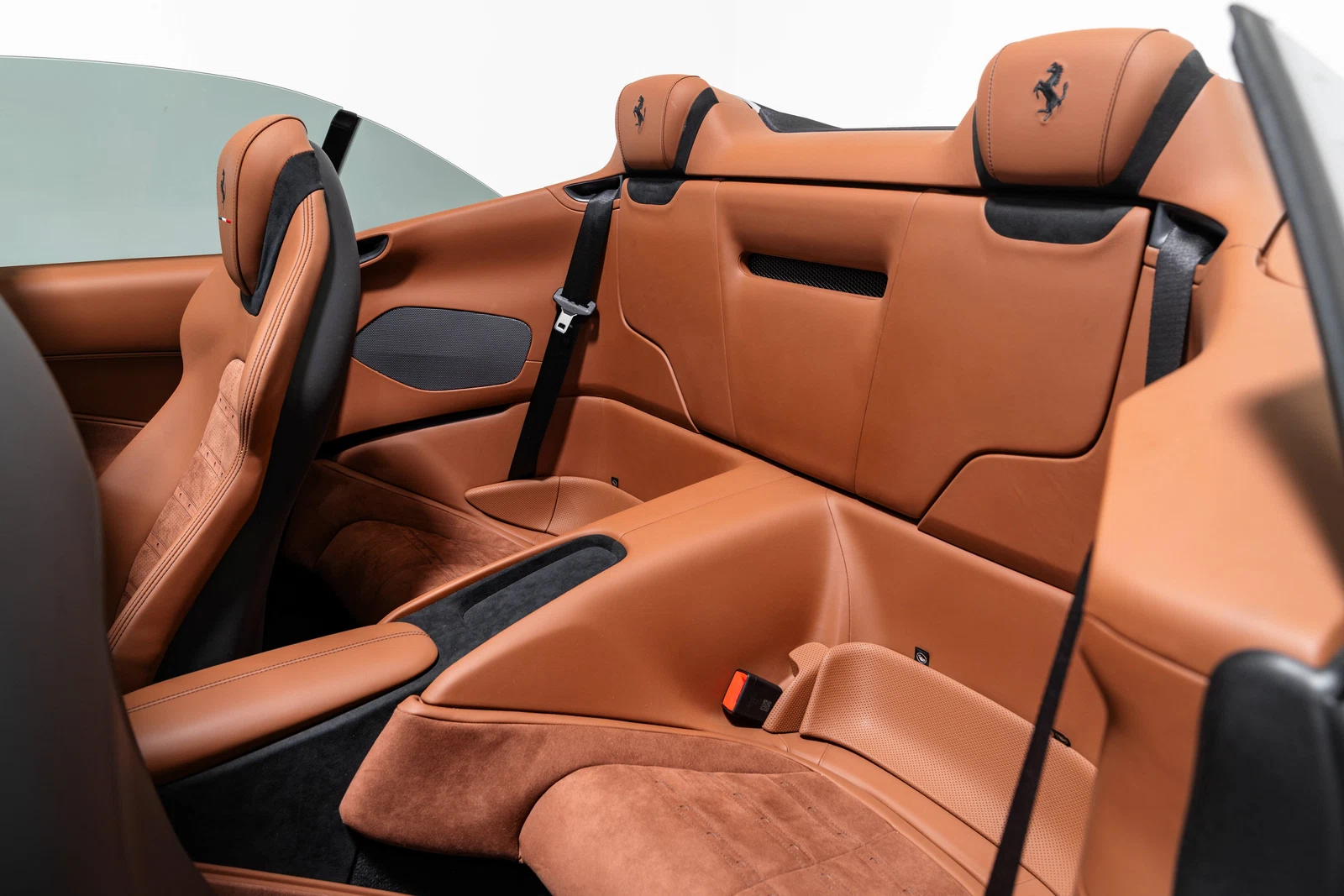 2026 Ferrari Roma Spider, 27/30