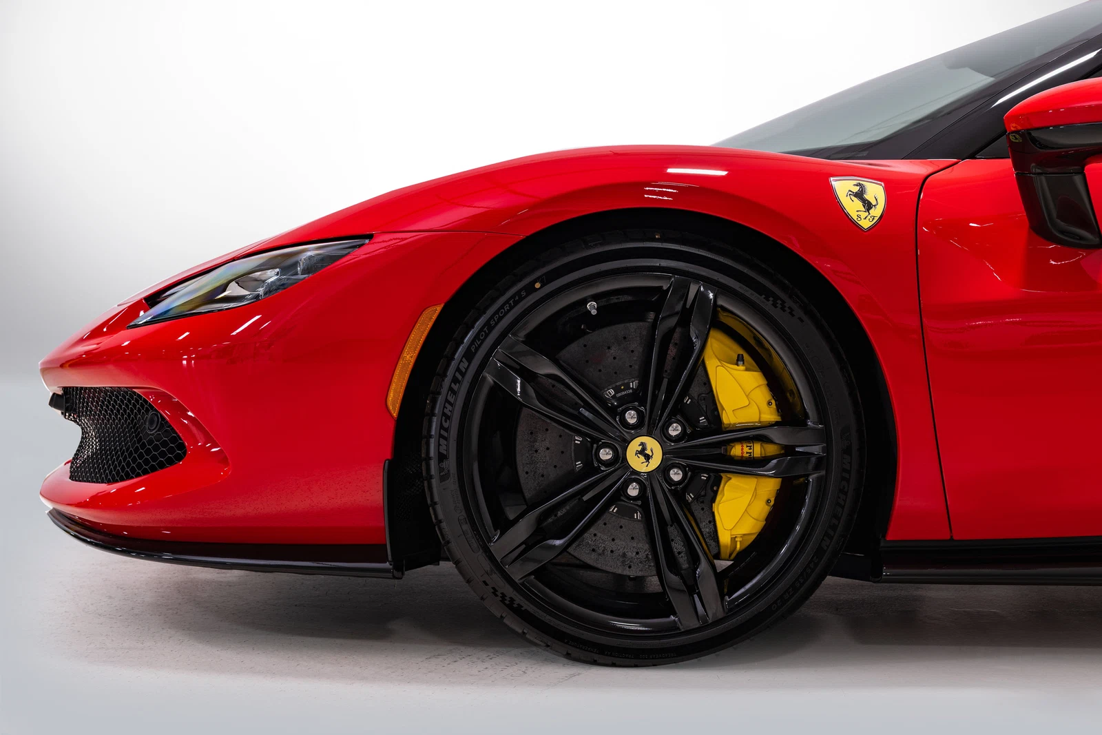 2025 Ferrari 296 GTB, 10/30