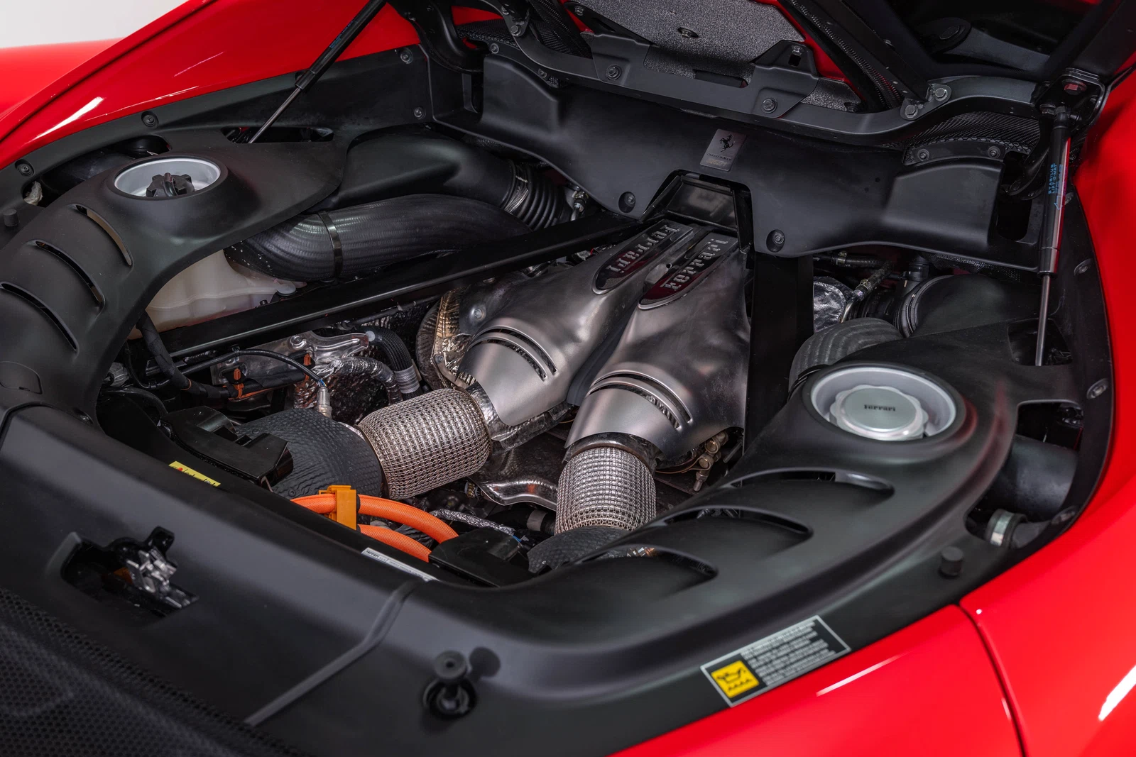 2025 Ferrari 296 GTB, 29/30