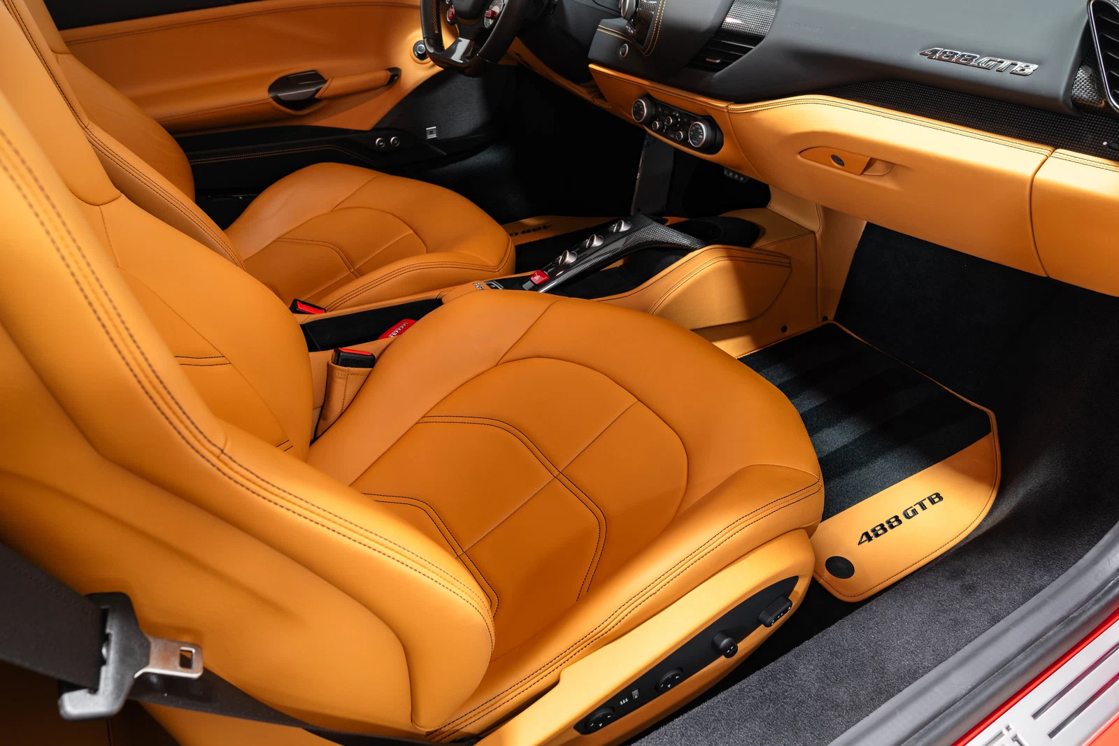 2017 Ferrari 488 GTB, 23/30