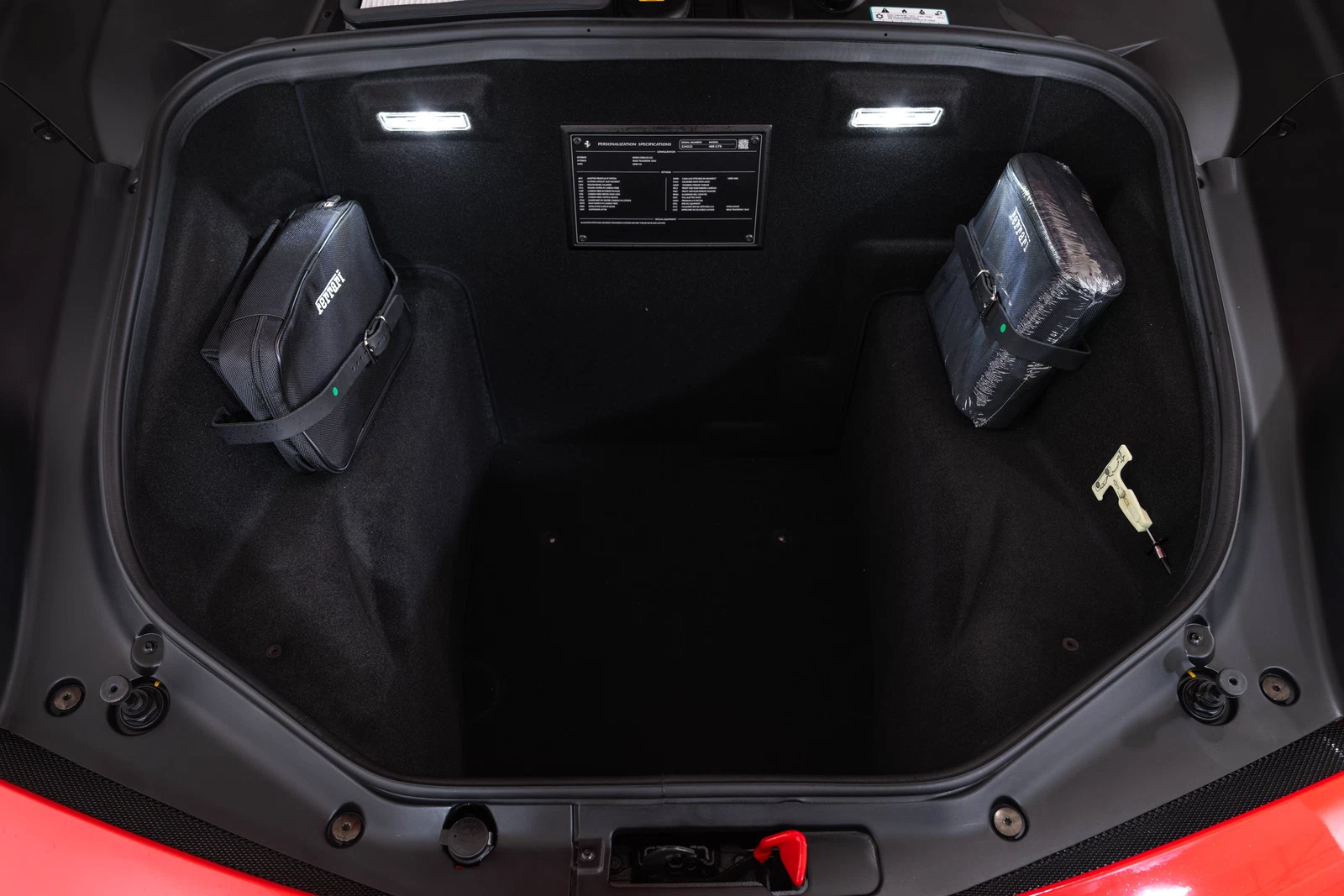 2017 Ferrari 488 GTB, 29/30