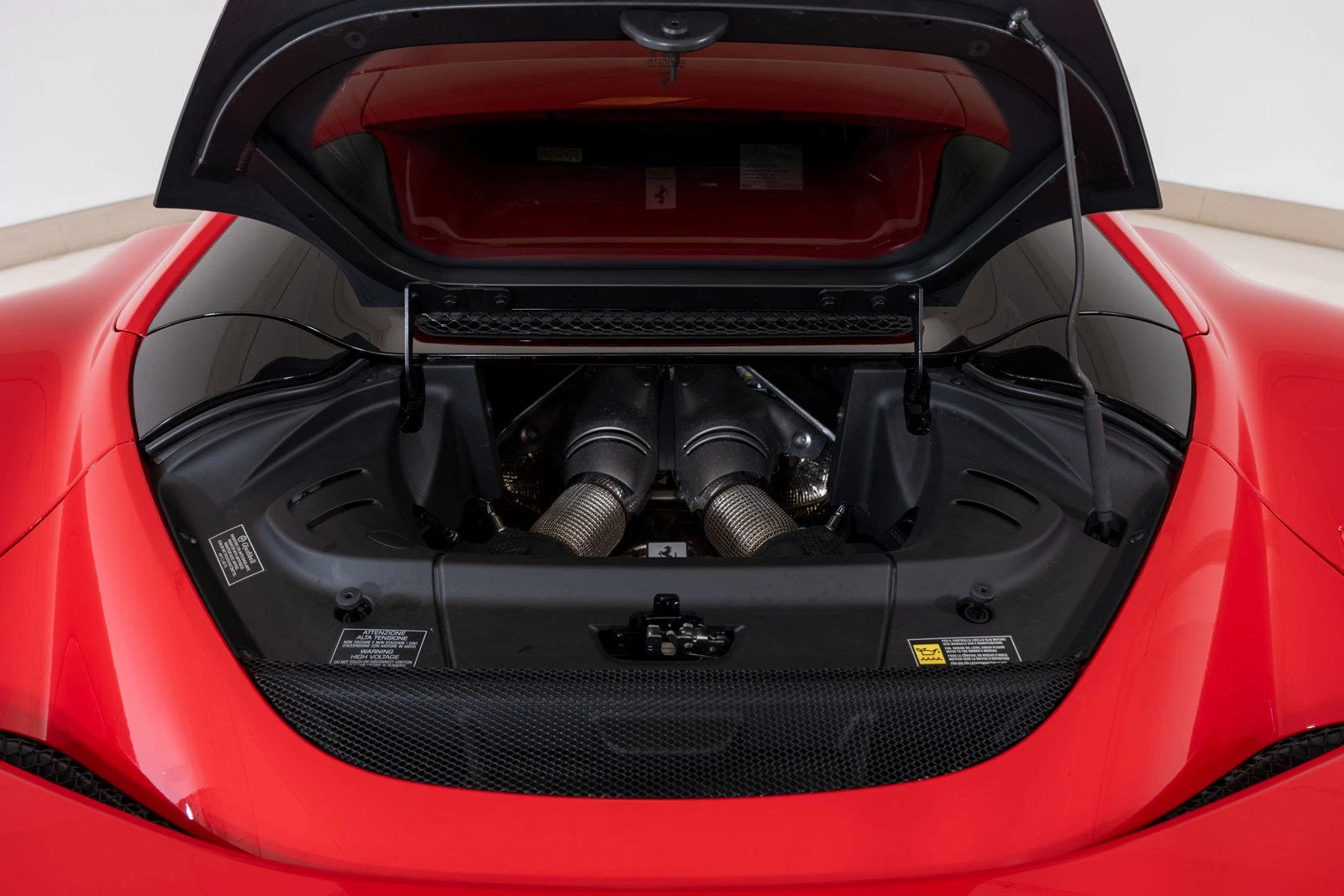2024 Ferrari 296 GTS, 14/30
