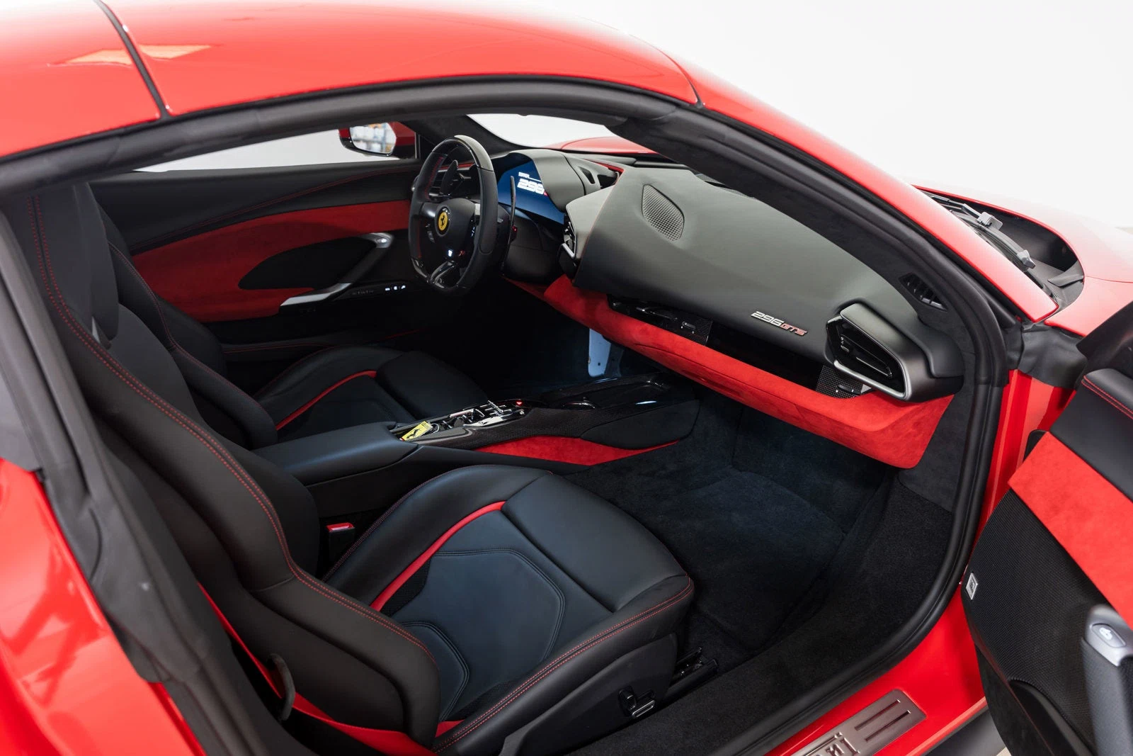 2024 Ferrari 296 GTS, 28/30