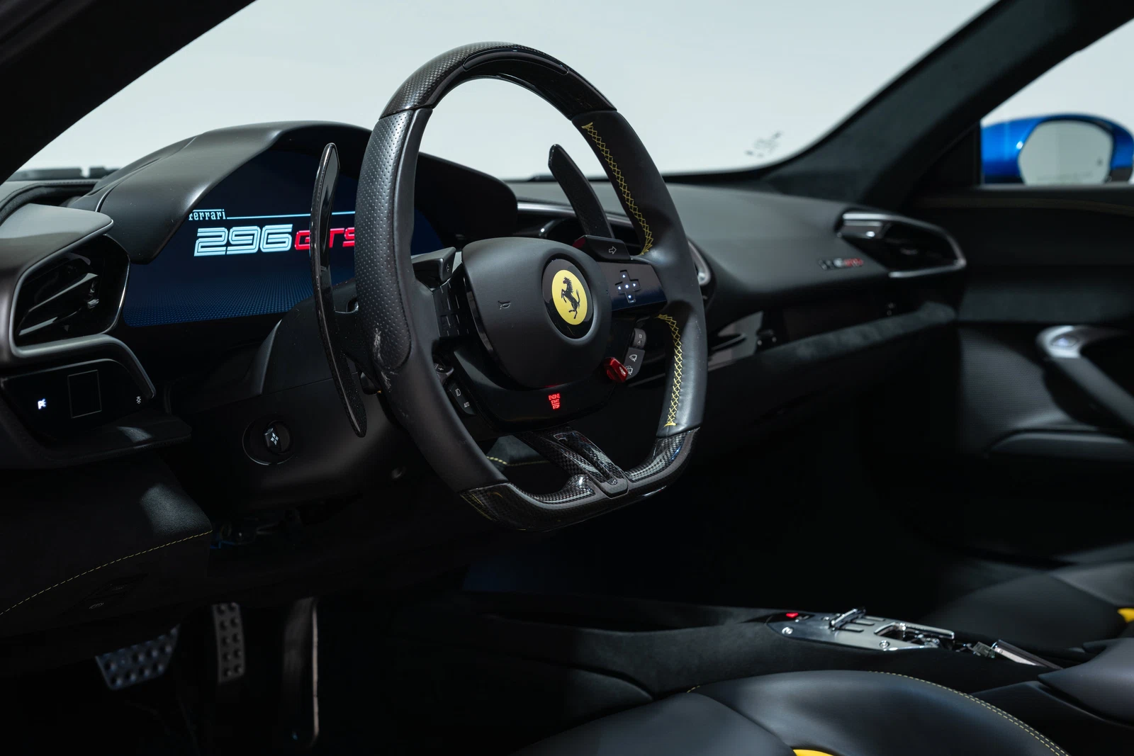 2025 Ferrari 296 GTS, 19/30