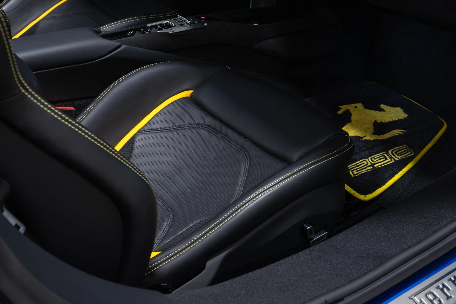 2025 Ferrari 296 GTS, 25/30