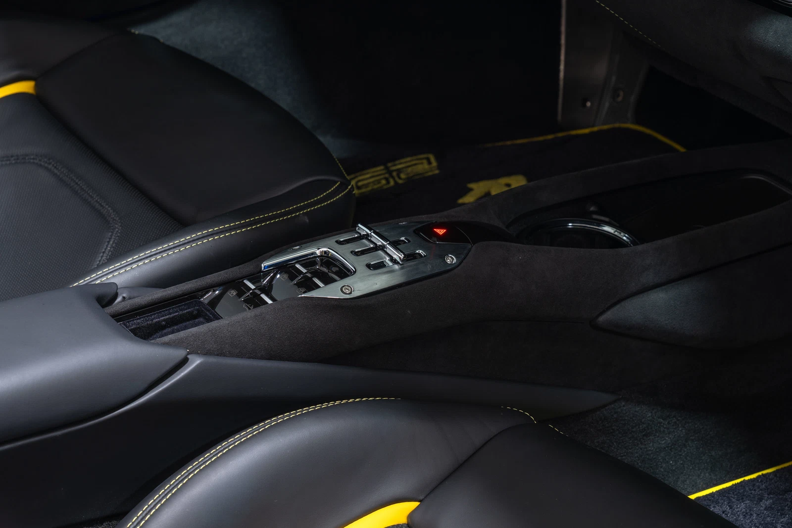 2025 Ferrari 296 GTS, 26/30