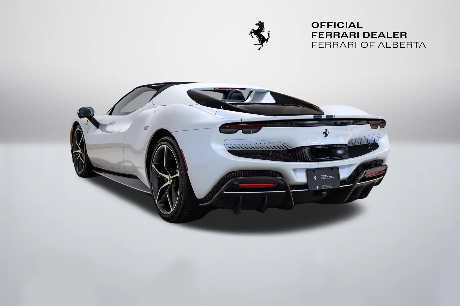 2025 Ferrari 296 GTS, 8/30