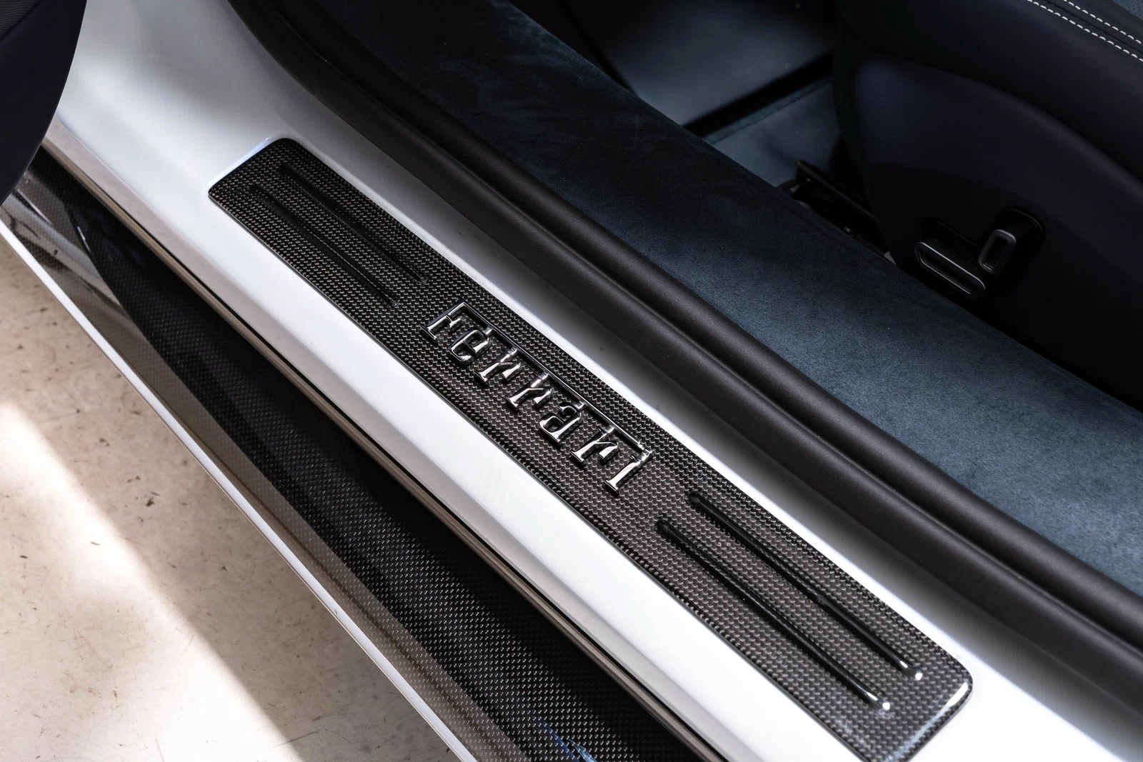 2025 Ferrari 296 GTS, 17/30