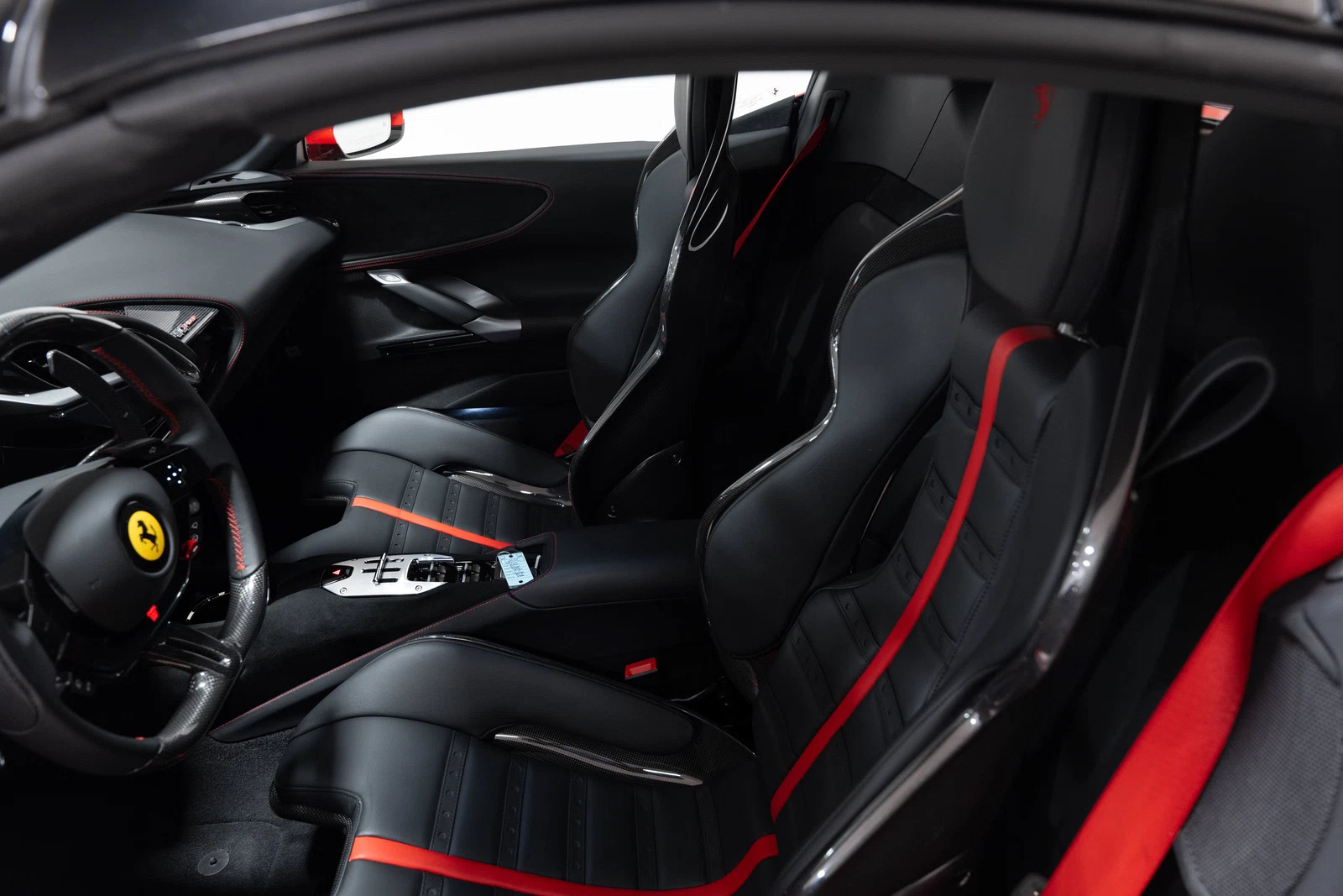 2025 Ferrari SF90 Spider, 20/30