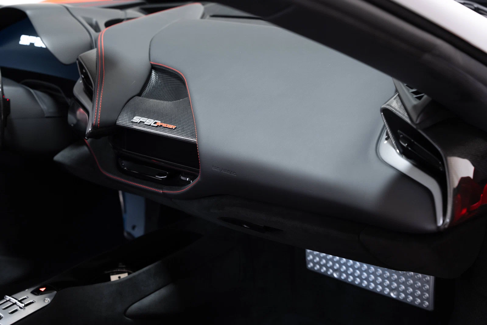 2025 Ferrari SF90 Spider, 28/30