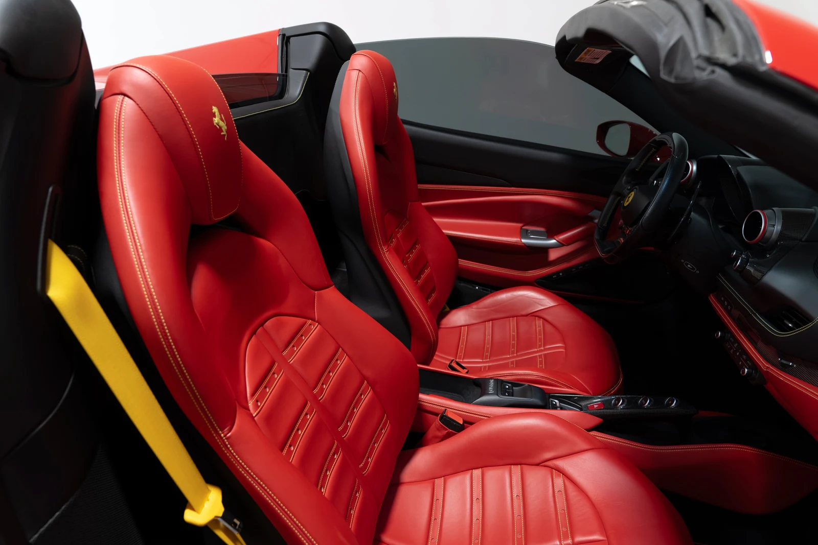 2021 Ferrari F8 Spider interior, seats, Rosso Ferrari