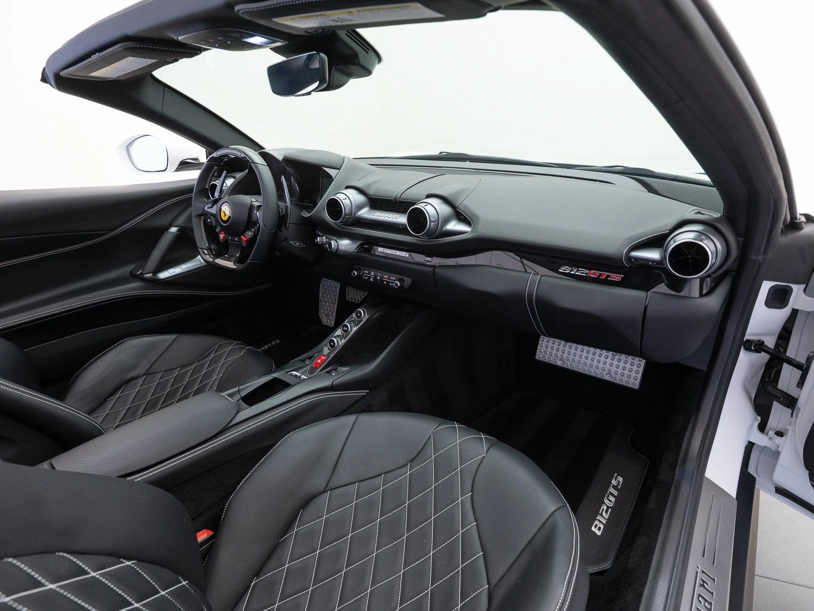 2022 Ferrari 812 GTS, 13/20
