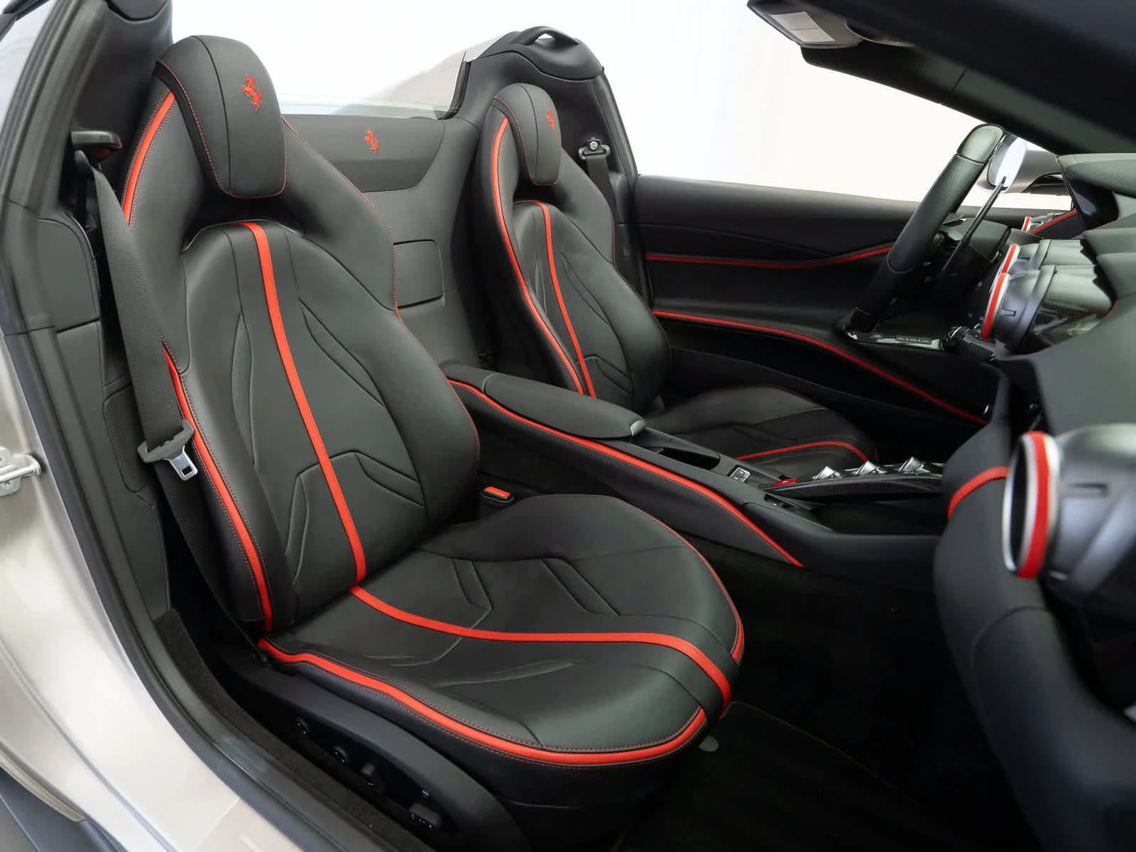 2022 Ferrari 812 GTS, 14/20