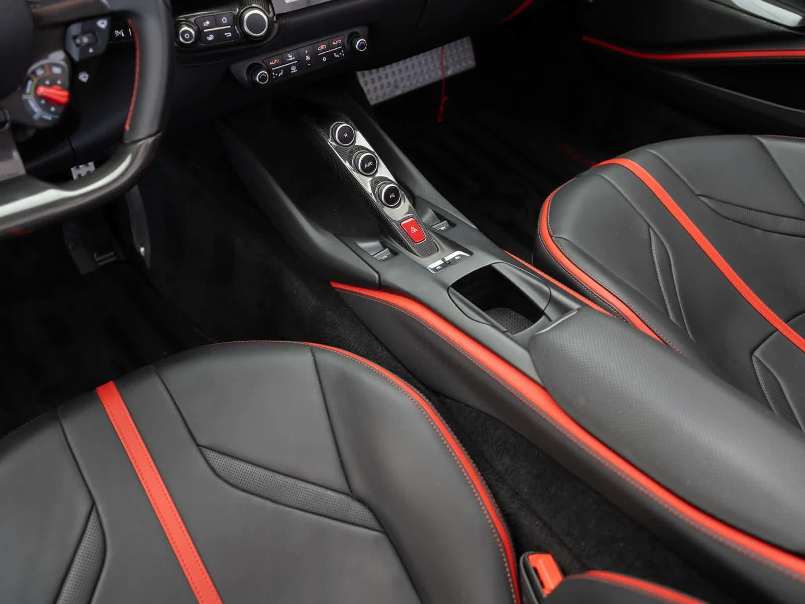 2022 Ferrari 812 GTS, 18/20