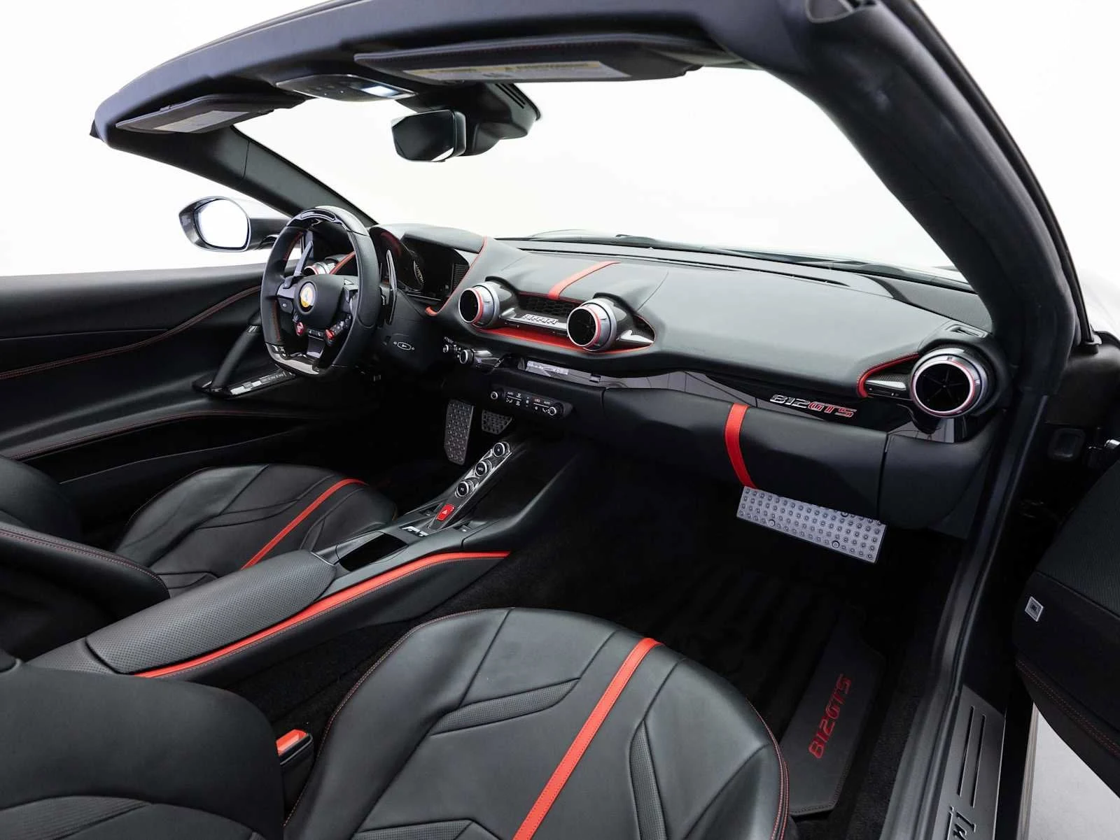 2021 Ferrari 812 GTS, 13/20