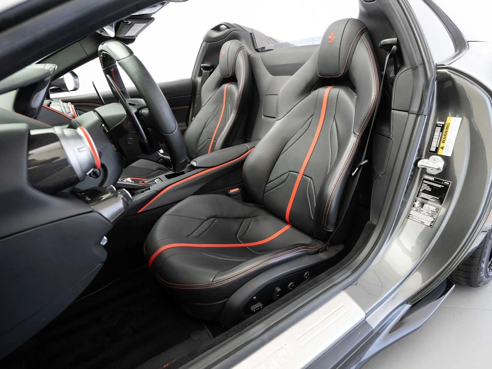 2021 Ferrari 812 GTS, 15/20