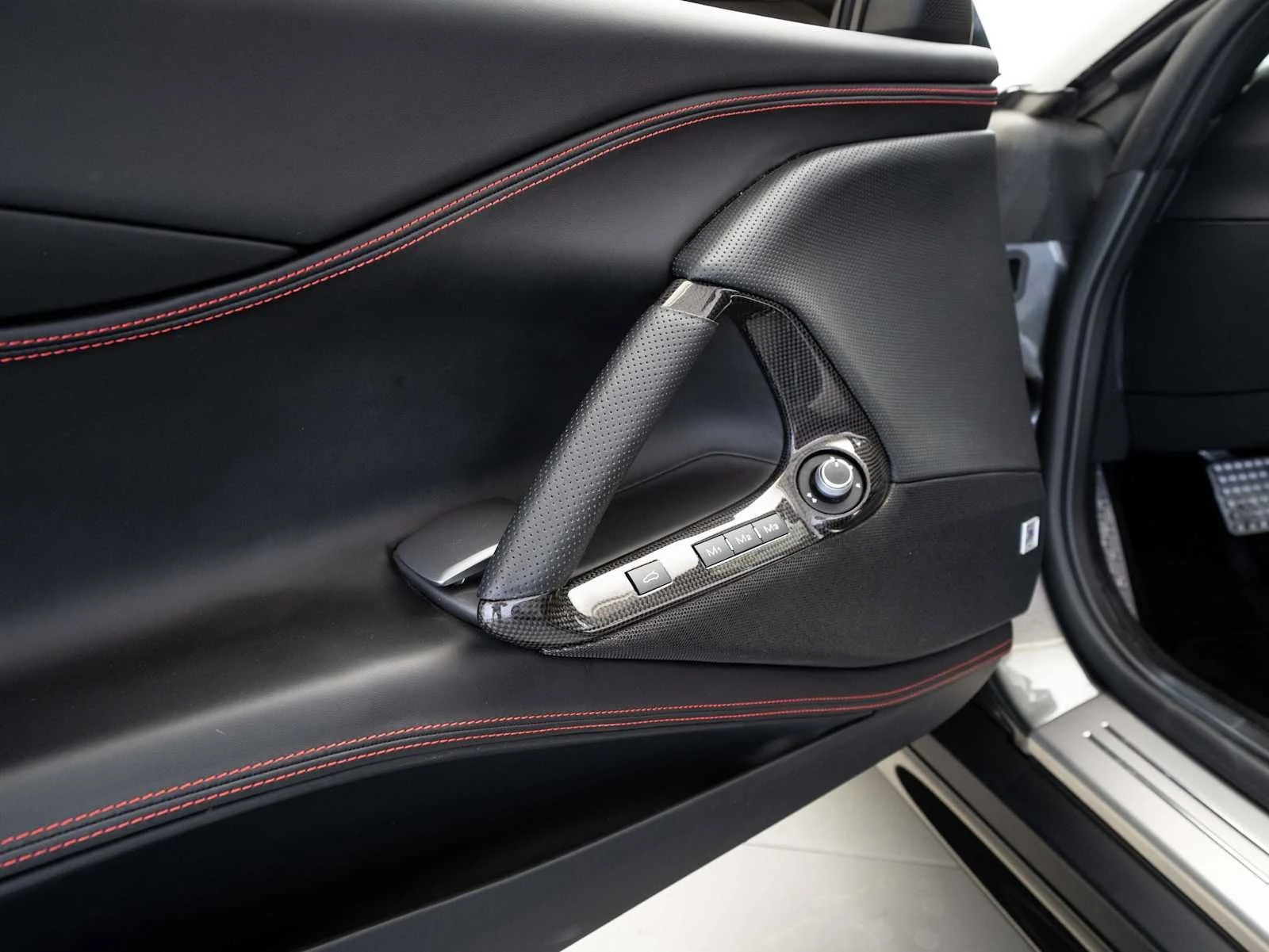 2021 Ferrari 812 GTS, 16/20