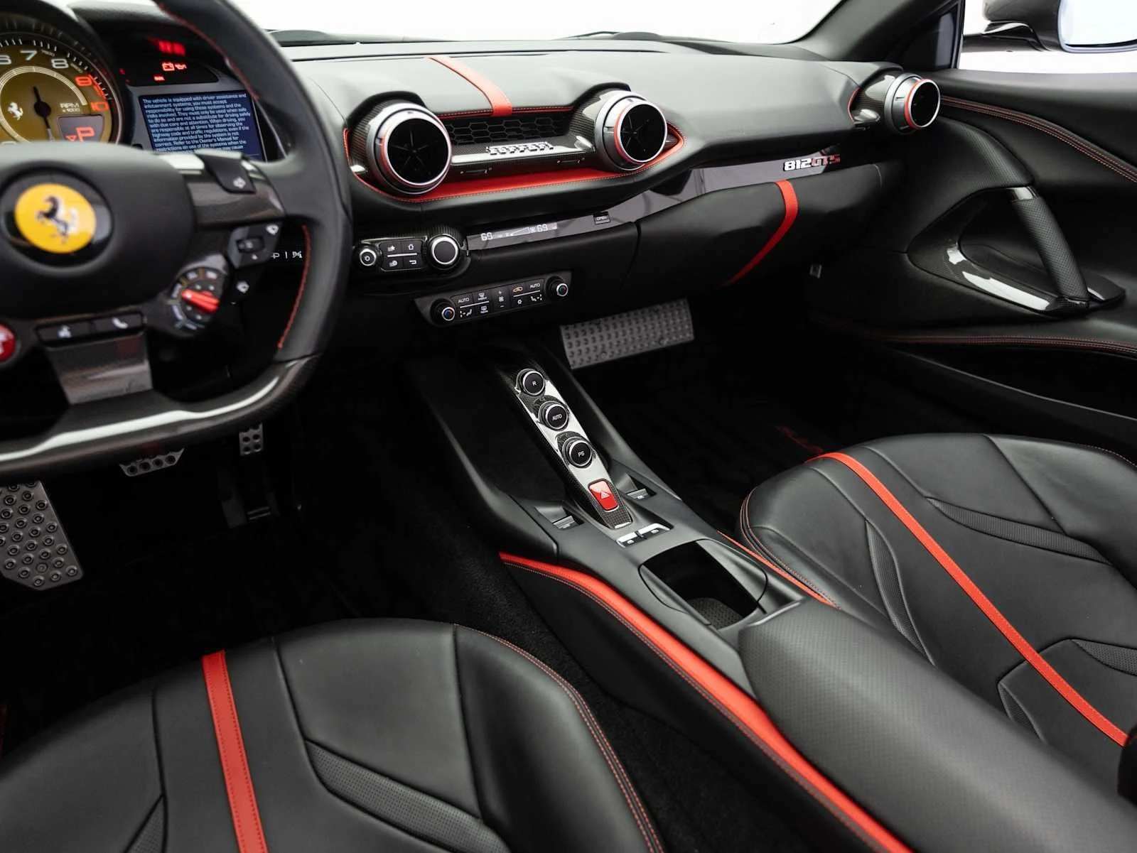 2021 Ferrari 812 GTS, 20/20