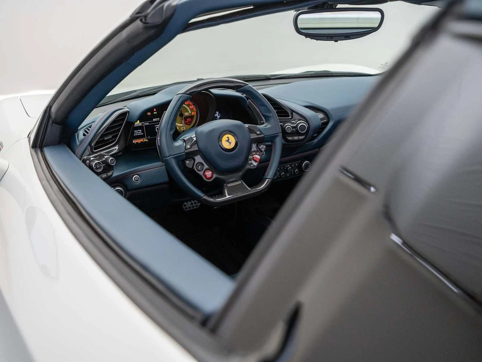 2017 Ferrari 488 Spider, 18/20