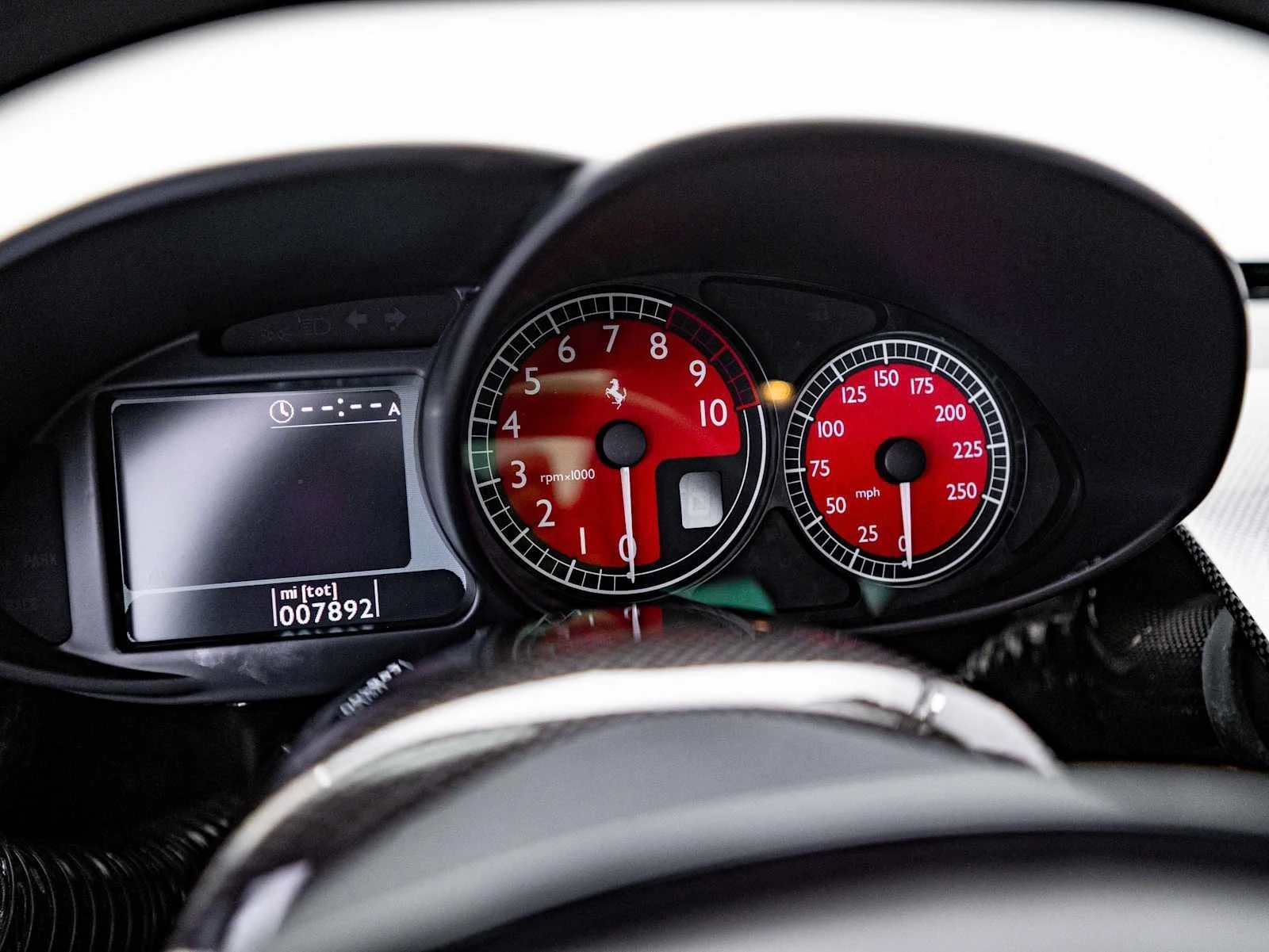 2004 Ferrari Enzo interior, Nero