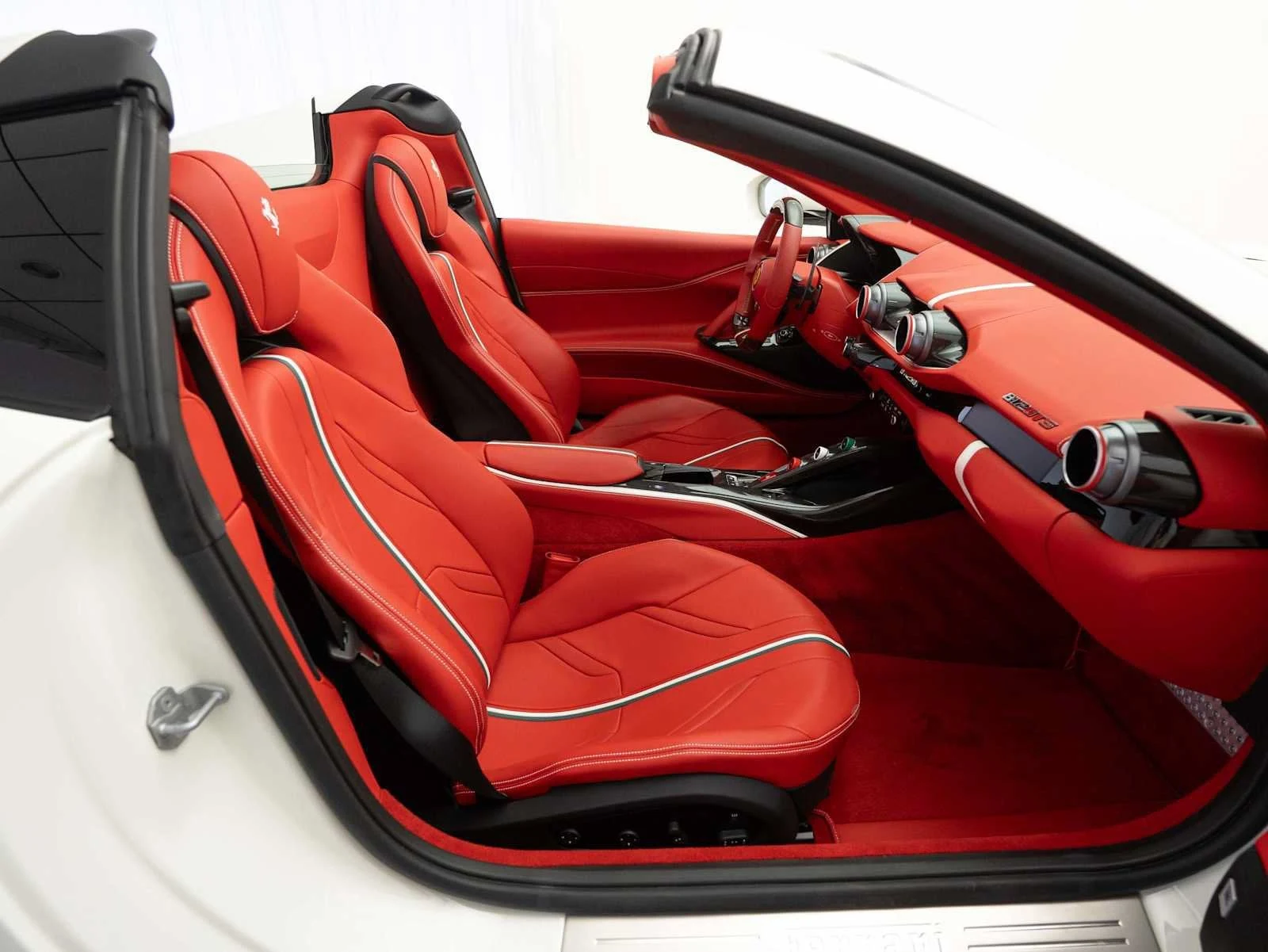 2022 Ferrari 812 GTS interior, seats, Rosso Ferrari