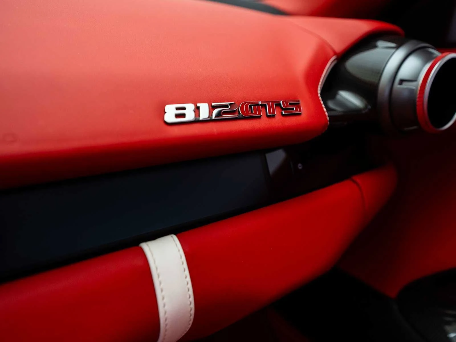 2022 Ferrari 812 GTS, detail