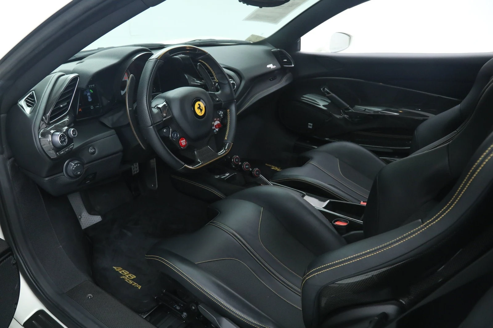 2020 Ferrari 488 Pista, 2/20